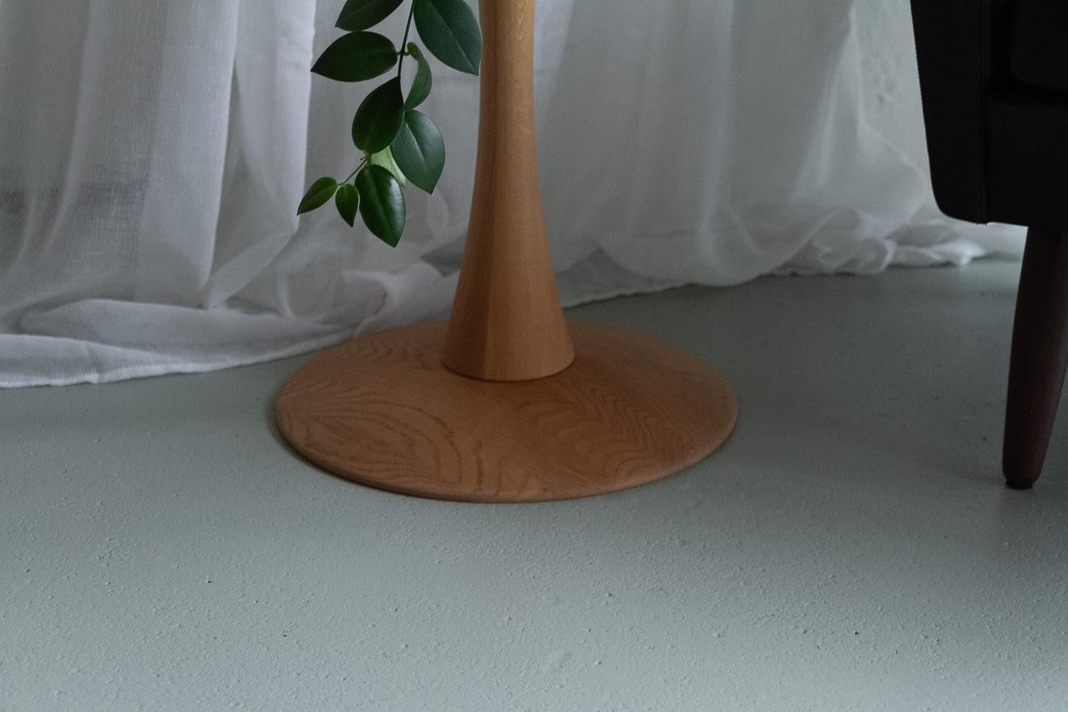 Table d'appoint moderne danoise en Oak 