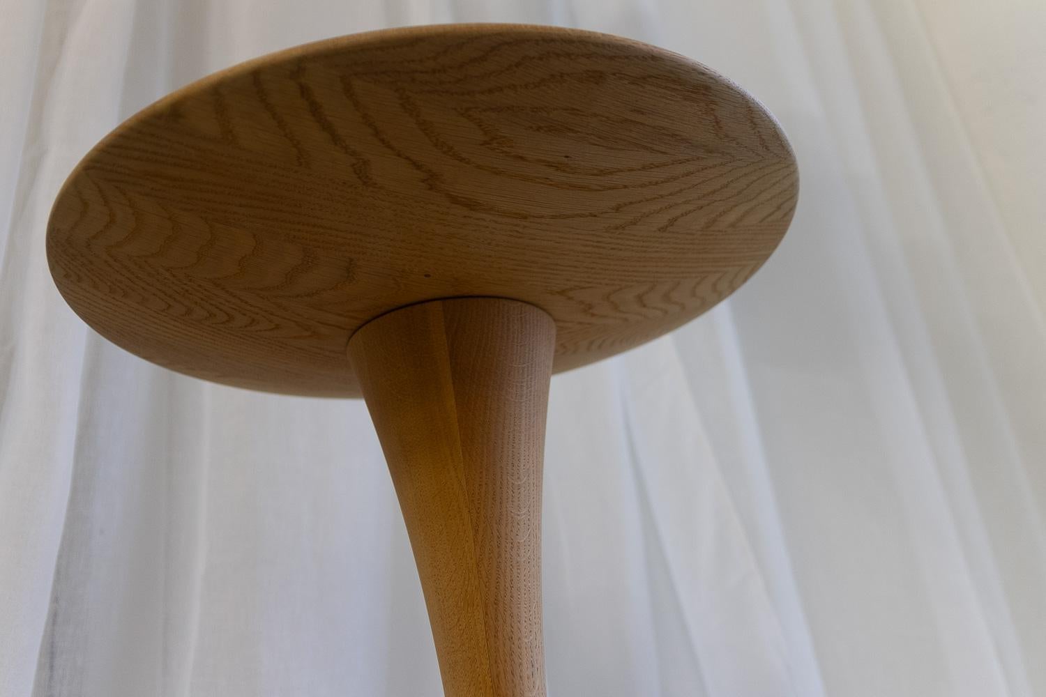XXIe siècle et contemporain Table d'appoint moderne danoise en Oak 