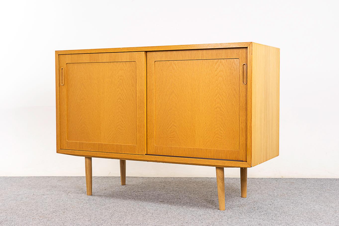 Danish Modern Oak Sideboard by Hundevad For Sale 4