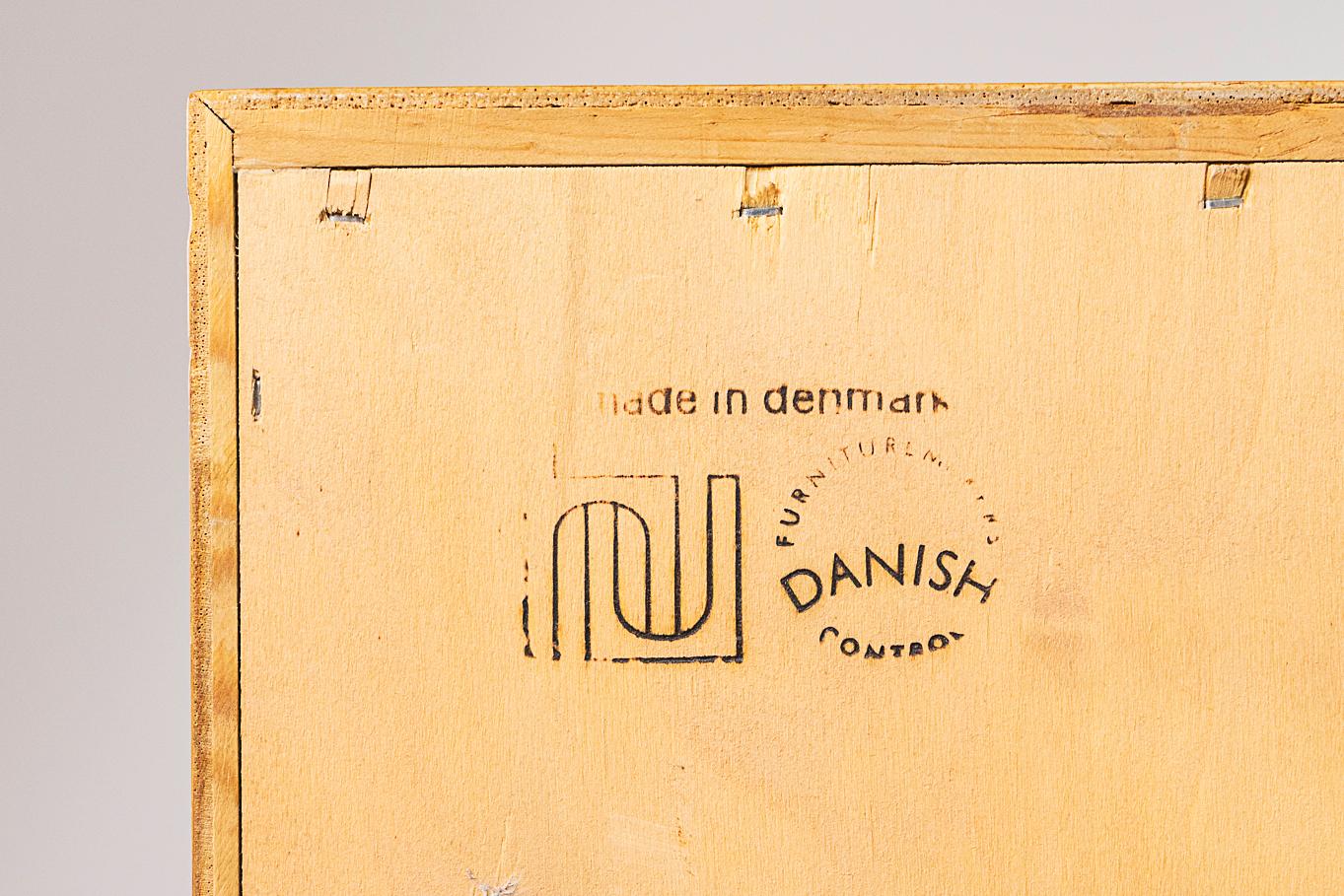Danish Modern Oak Sideboard by Hundevad For Sale 7