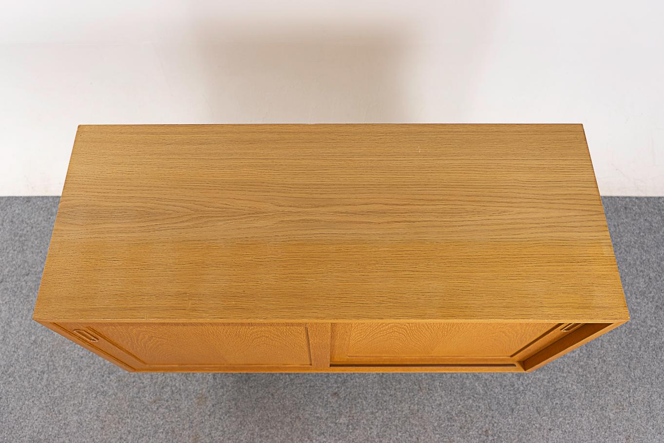 Danish Modern Oak Sideboard by Hundevad For Sale 3