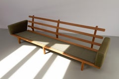 Danish Modern Oak Sofa GE-236/4 by Hans J. Wegner for Getama, 1960s.