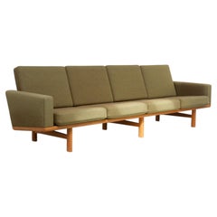 Danish Modern Oak Sofa GE-236/4 by Hans J. Wegner for Getama, 1960s.