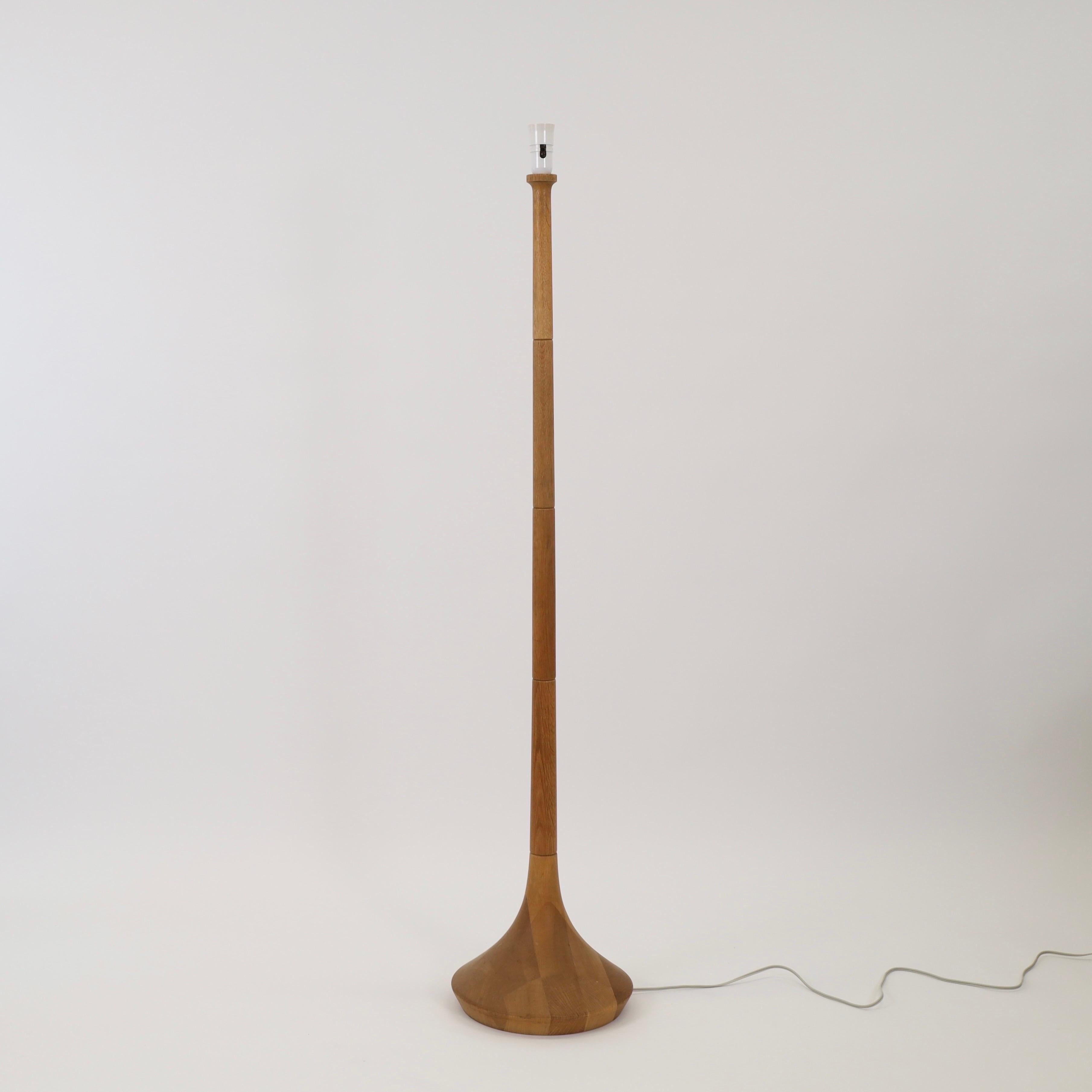 Danish Modern oak wood floor lamp by Lisbeth Brams, 1960s, Denmark For Sale 2