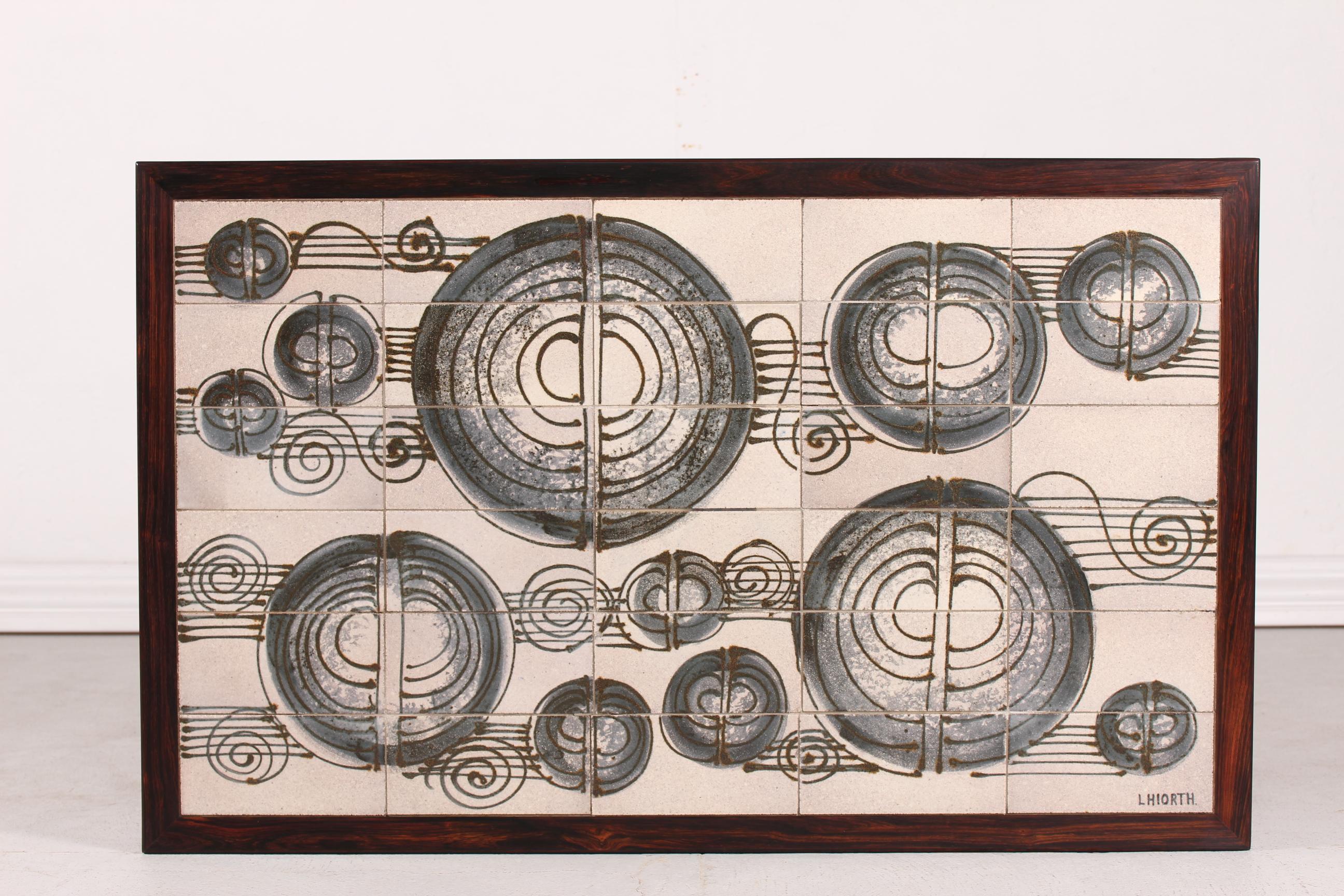 Table basse oblongue danoise moderne avec carreaux en céramique de L. Hjorth, années 1960 État moyen - En vente à Aarhus C, DK