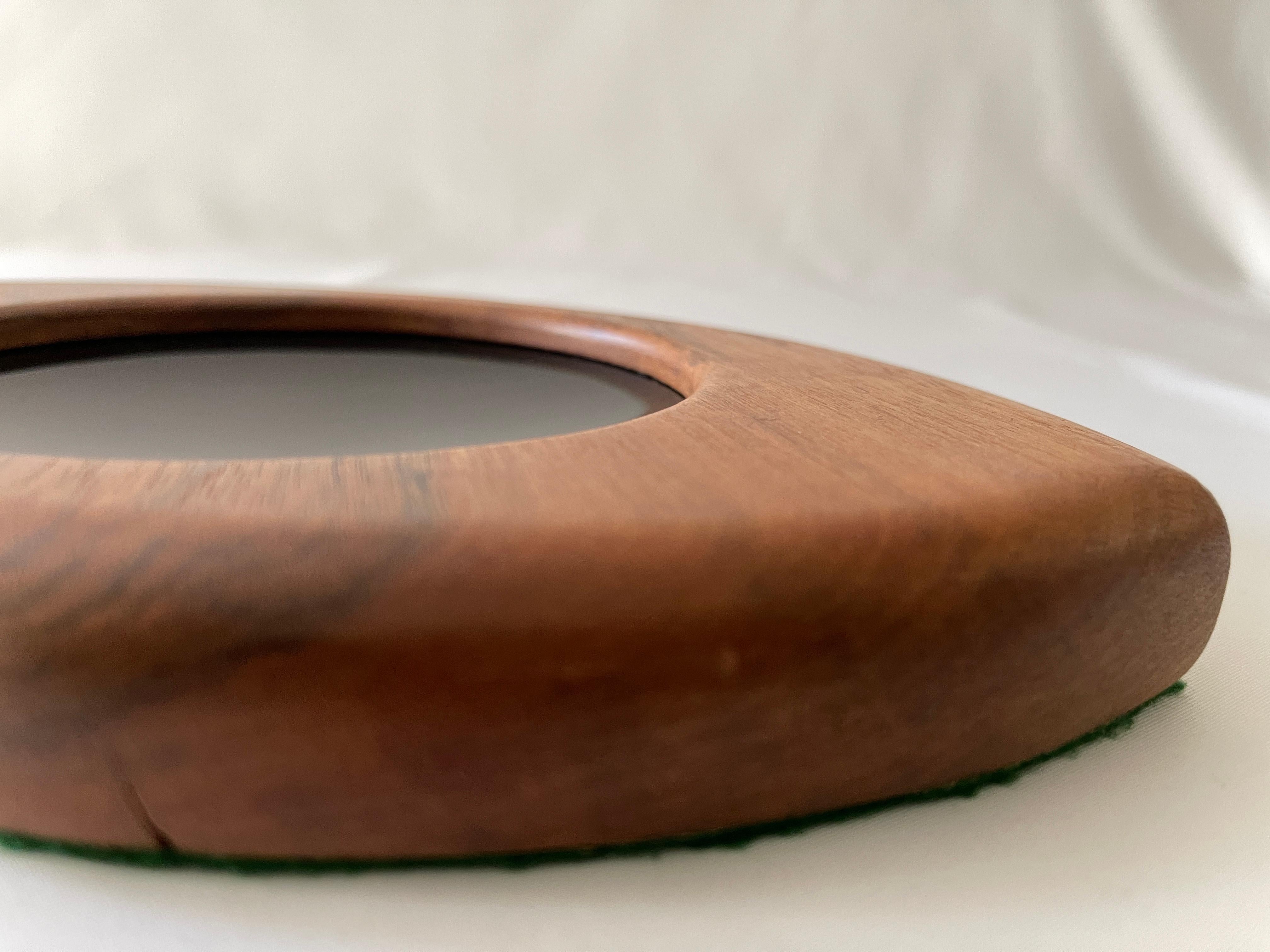 Danish Modern Op Art Eye Shape Teak Wood  Vide Poche / Dresser Tray In Good Condition For Sale In New York, NY