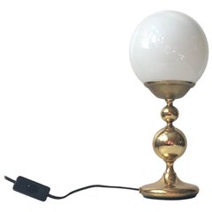 Lampe de bureau danoise moderne en verre opalin et laiton par ABO, 1970