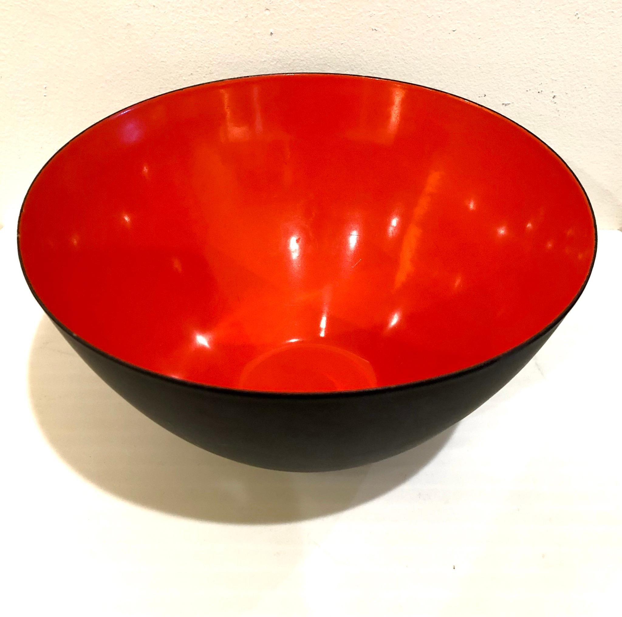 Beautiful color and condition on this vintage metal enamel Krenit bowl, designed by Herbert Krenchel for Torben Orskov, circa 1950s, great condition. With high wear on the outside.