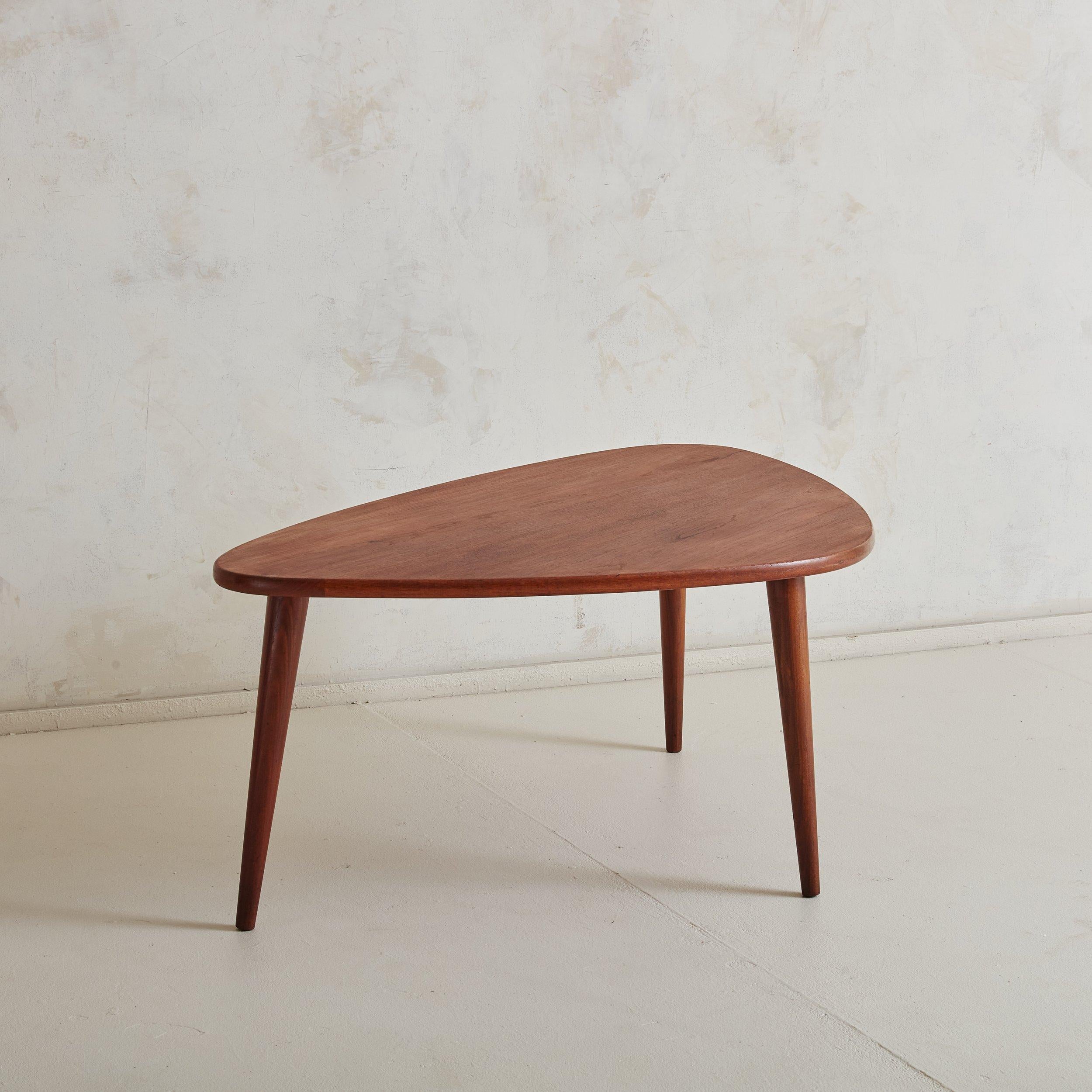 Scandinavian Modern Danish Modern Organic Form Coffee Table, Mid 20th Century For Sale