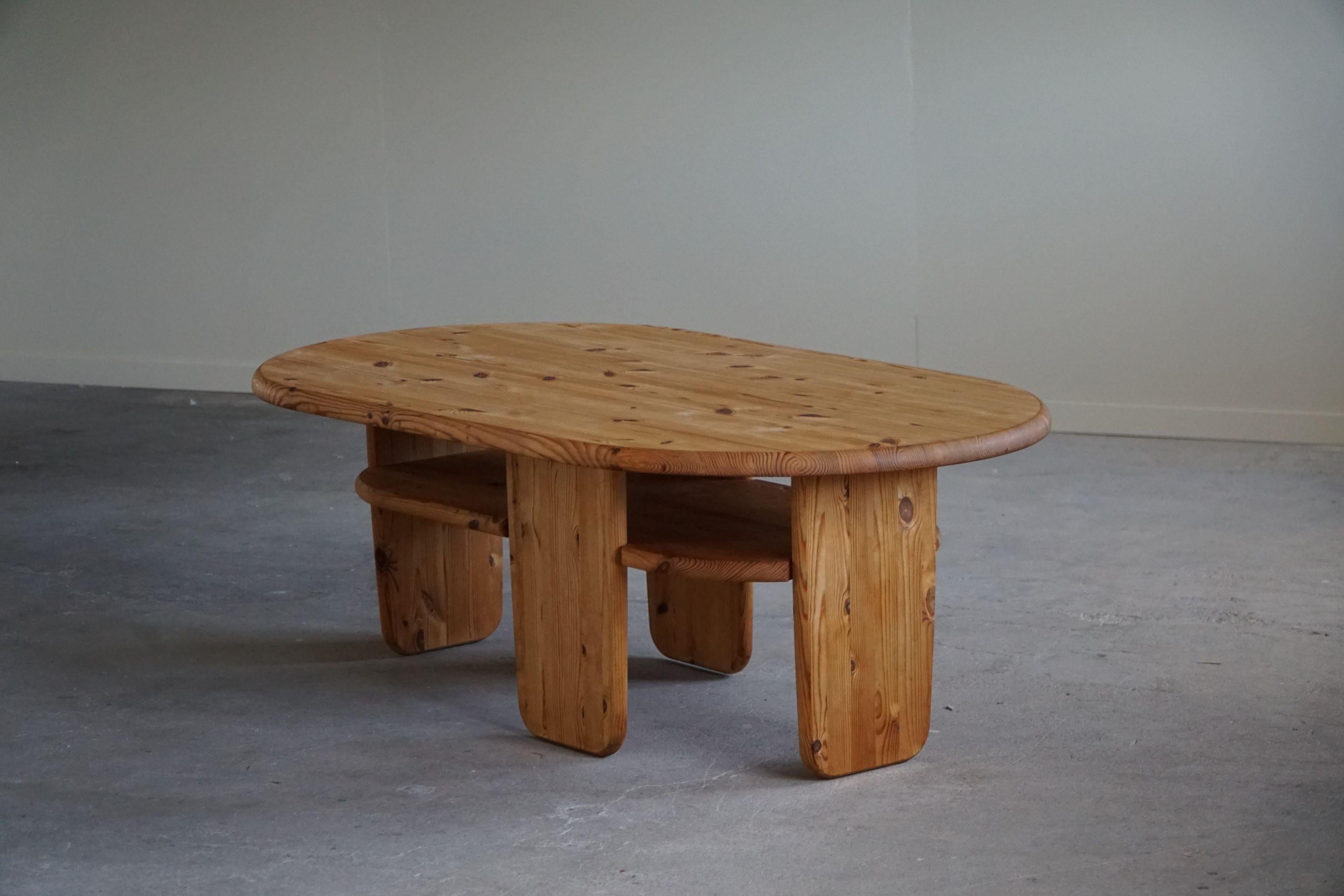 Danish Modern Oval Coffee Table in Solid Pine, Rainer Daumiller Style, 1970s 6