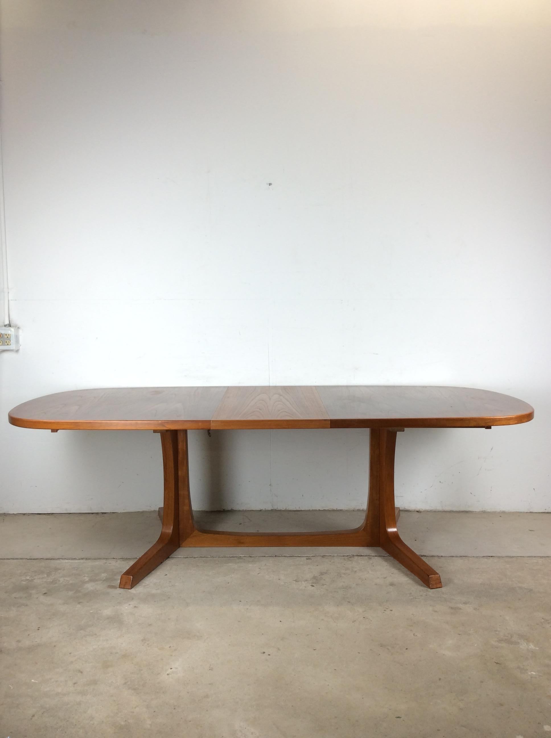 Danish Modern Oval Teak Dining Table with 2 Leaves For Sale 3