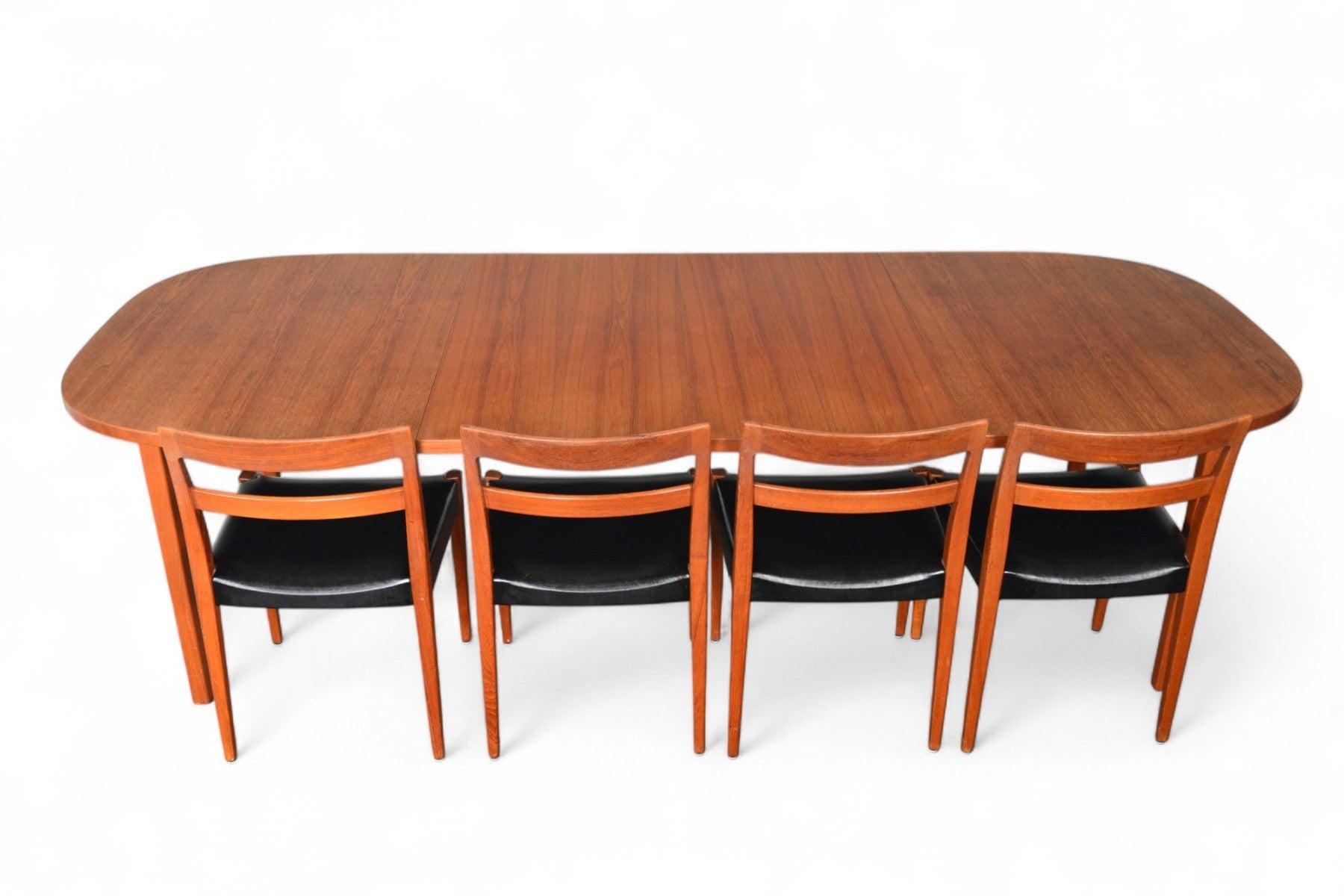 Danish Modern Oval Teak Dining Table With Two Leaves For Sale 6