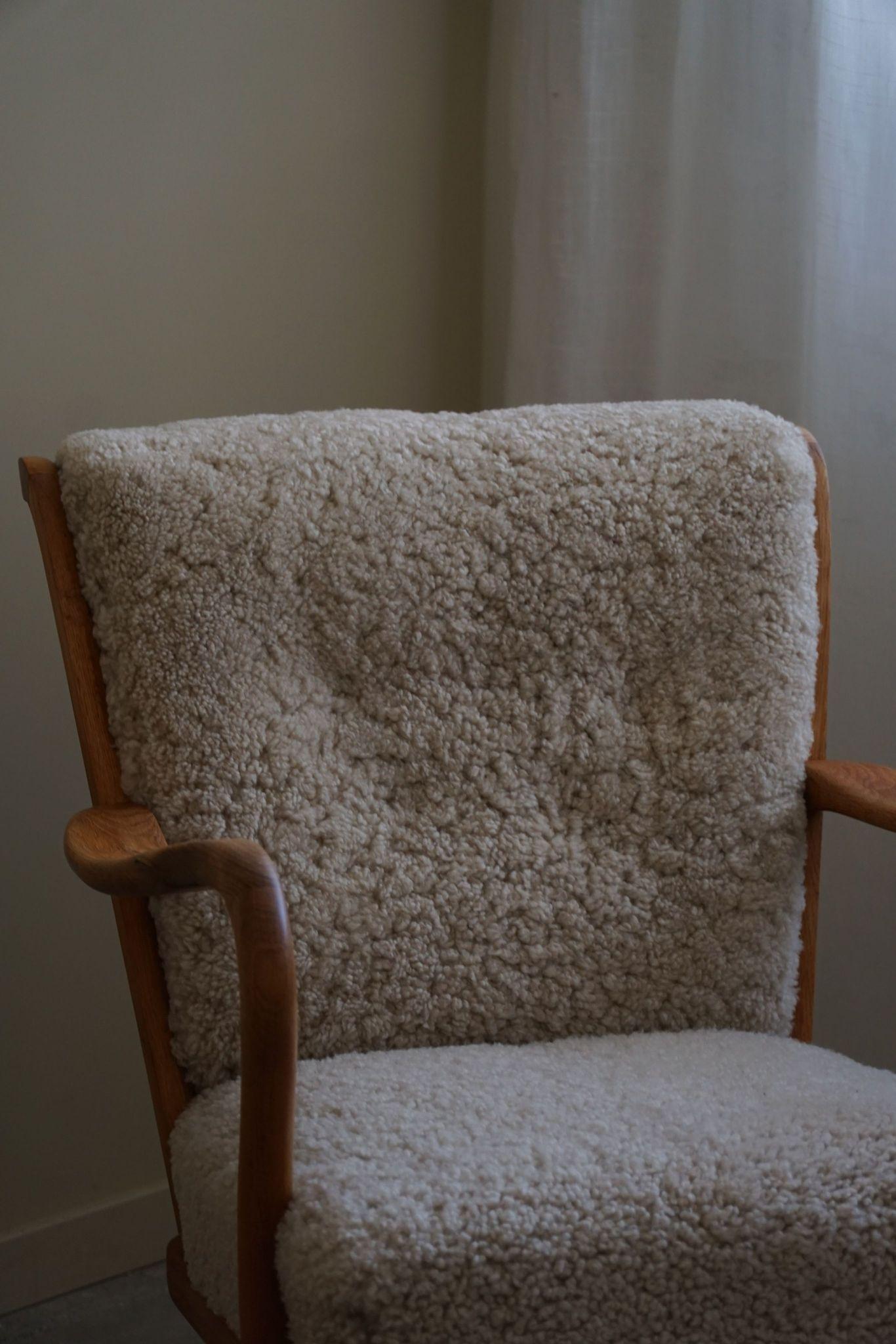 Danish Modern, Pair of Easy Chairs in Oak & Lambswool, Alfred Christensen, 1940s 5