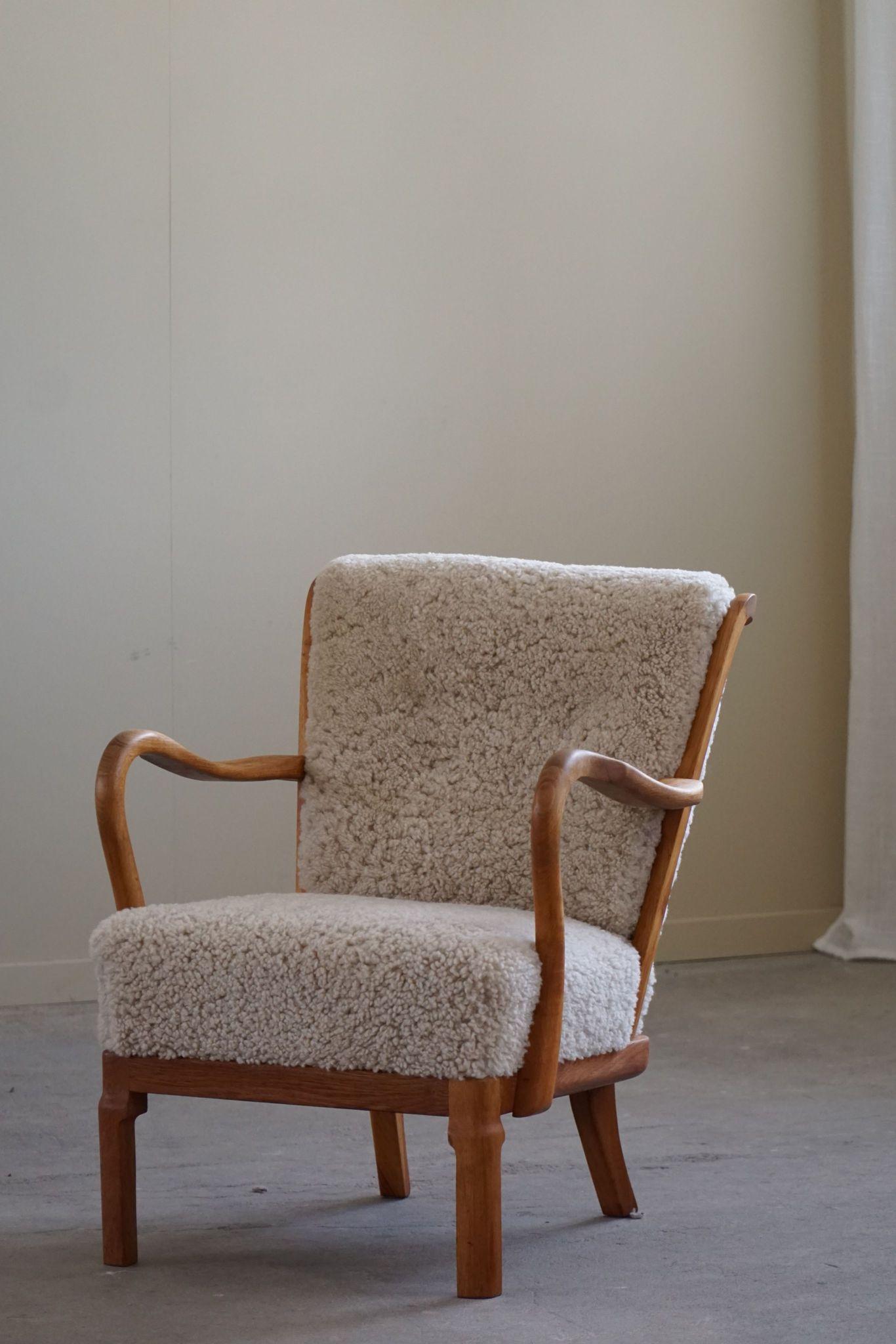 20th Century Danish Modern, Pair of Easy Chairs in Oak & Lambswool, Alfred Christensen, 1940s