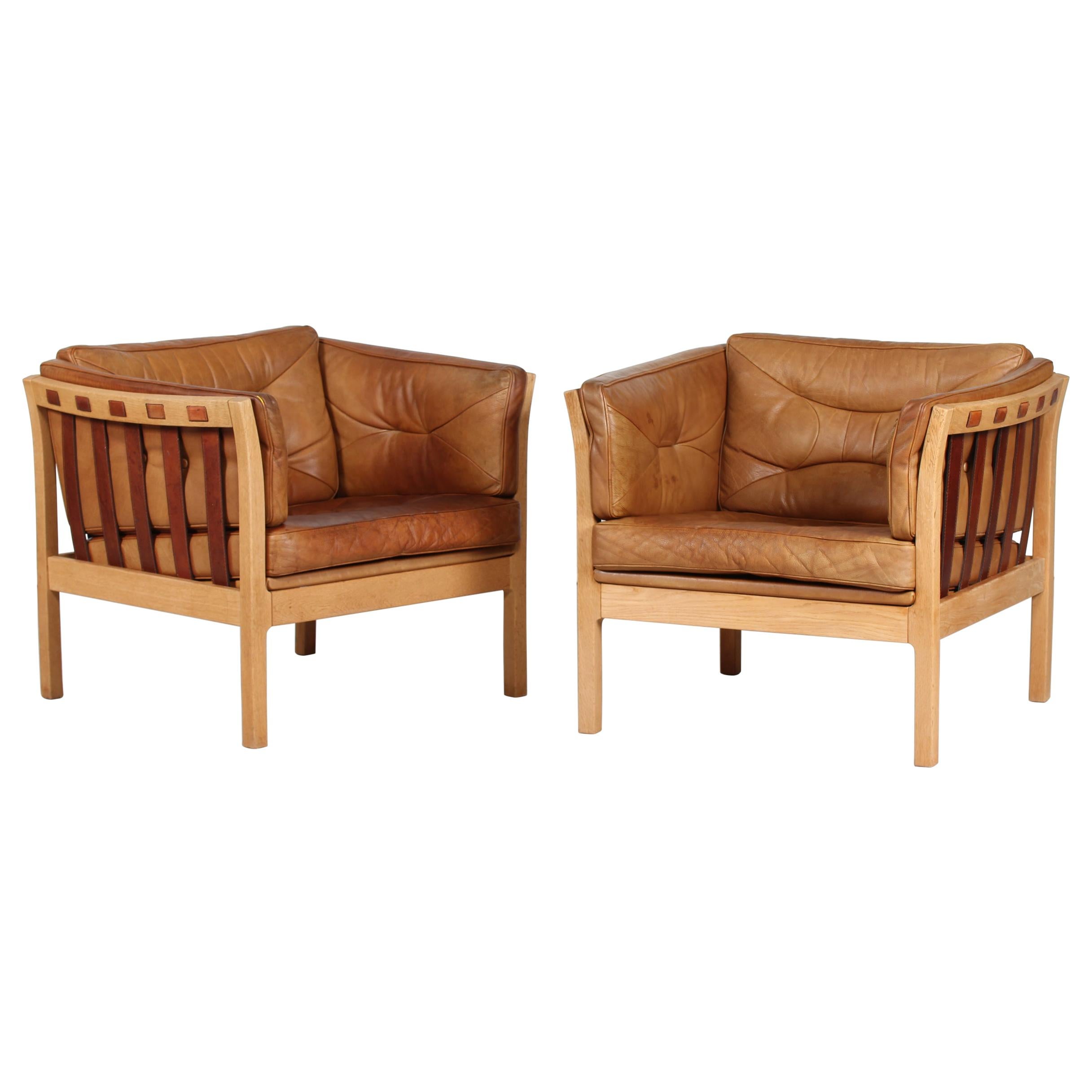 Danish Modern Pair of Easy Chairs Made of Oak and with Leather Cushions