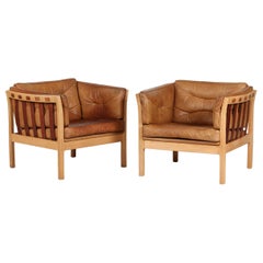 Danish Modern Pair of Easy Chairs Made of Oak and with Leather Cushions