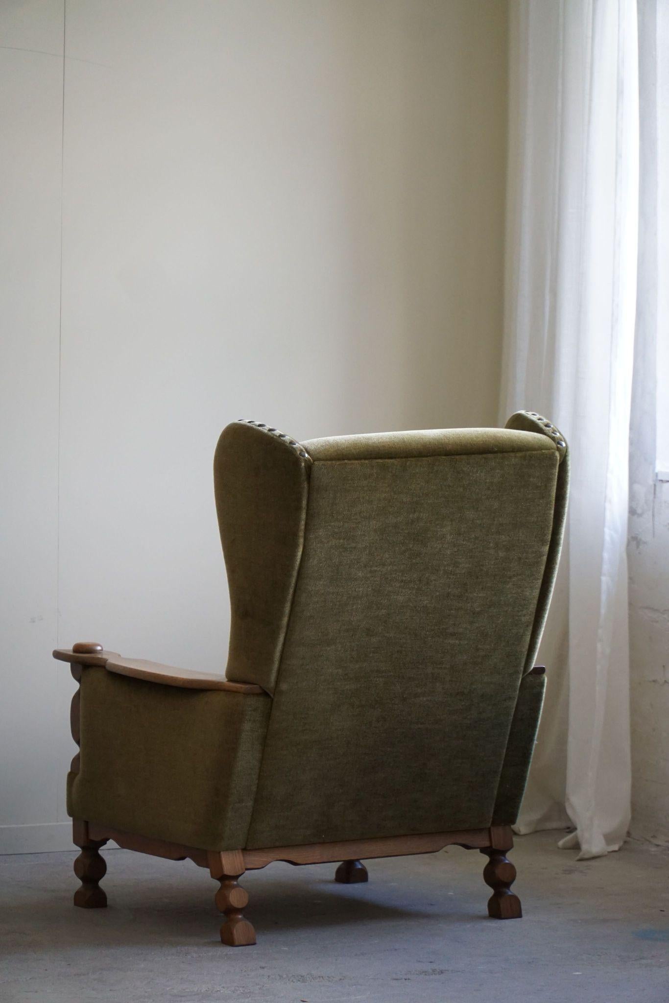 Paire de chaises longues à dossier haut dans le style de Henning Kjærnulf, 1960, The Moderns en vente 4