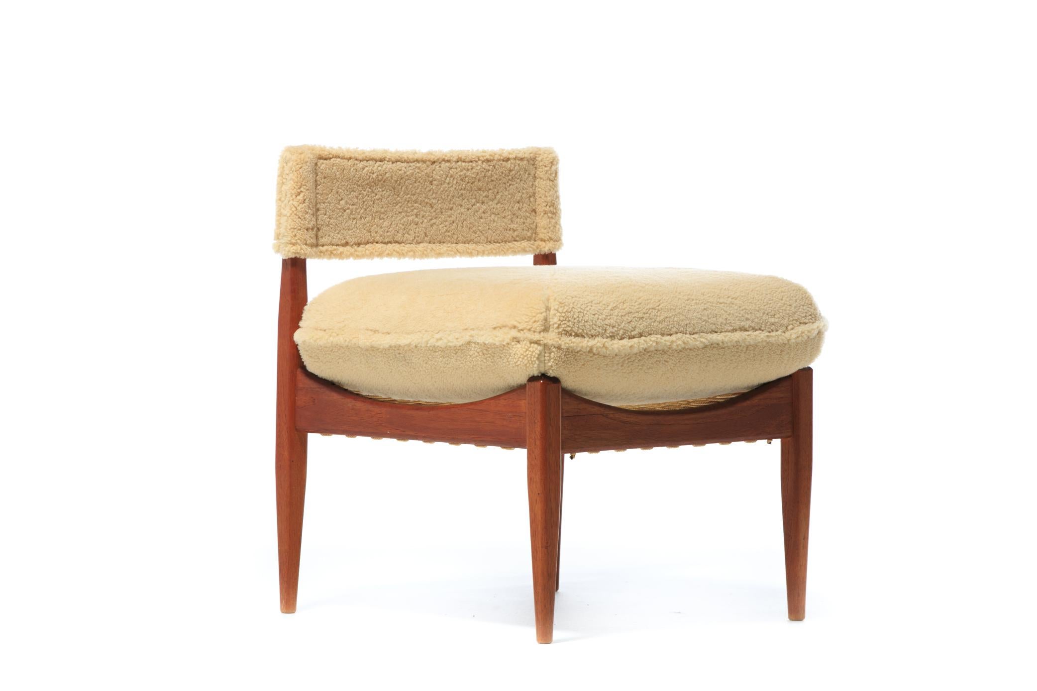 Danish Modern Pair of Kristian Vedel Style Lounge Chairs in Palomino Shearling For Sale 1