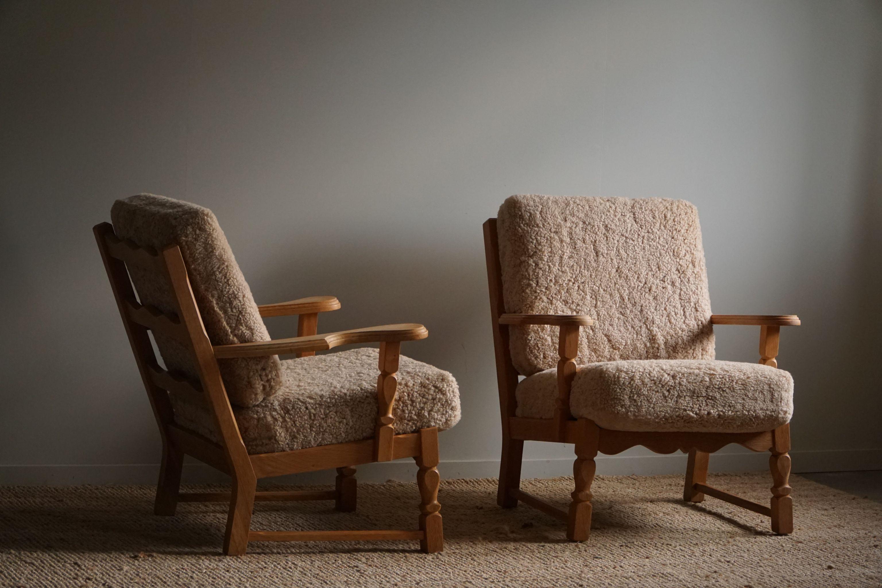 Danish Modern, Pair of Lounge Chairs in Oak & Lambswool, Henning Kjærnulf, 1960s 7