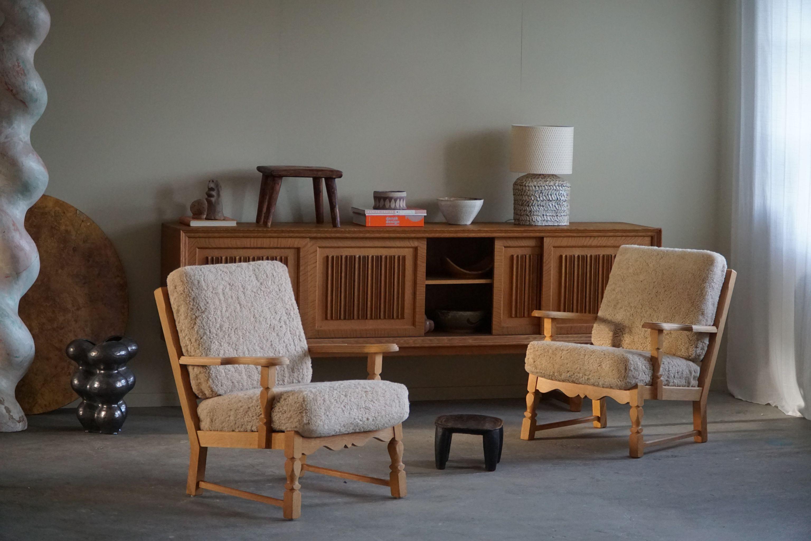 Danish Modern, Pair of Lounge Chairs in Oak & Lambswool, Henning Kjærnulf, 1960s 14