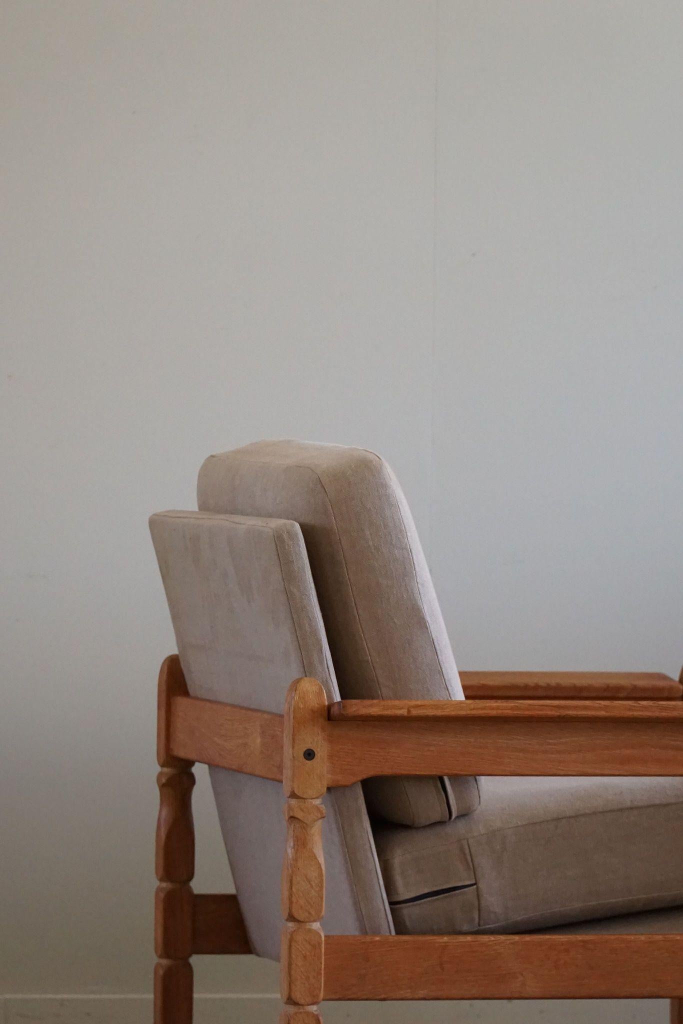 Mid-Century Modern Danish Modern, Pair of Lounge Chairs in Oak & Linen, Henning Kjærnulf, 1960s For Sale