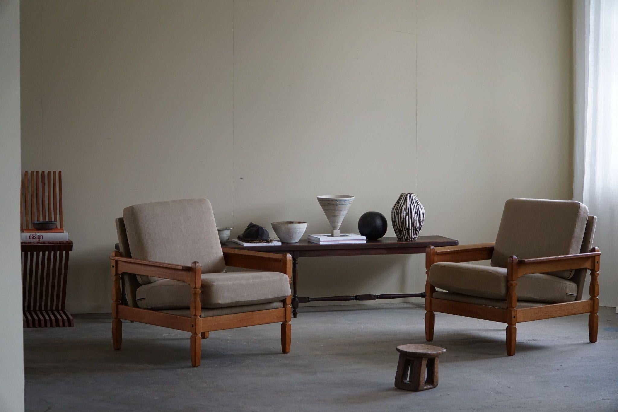 Danish Modern, Pair of Lounge Chairs in Oak & Linen, Henning Kjærnulf, 1960s For Sale 1