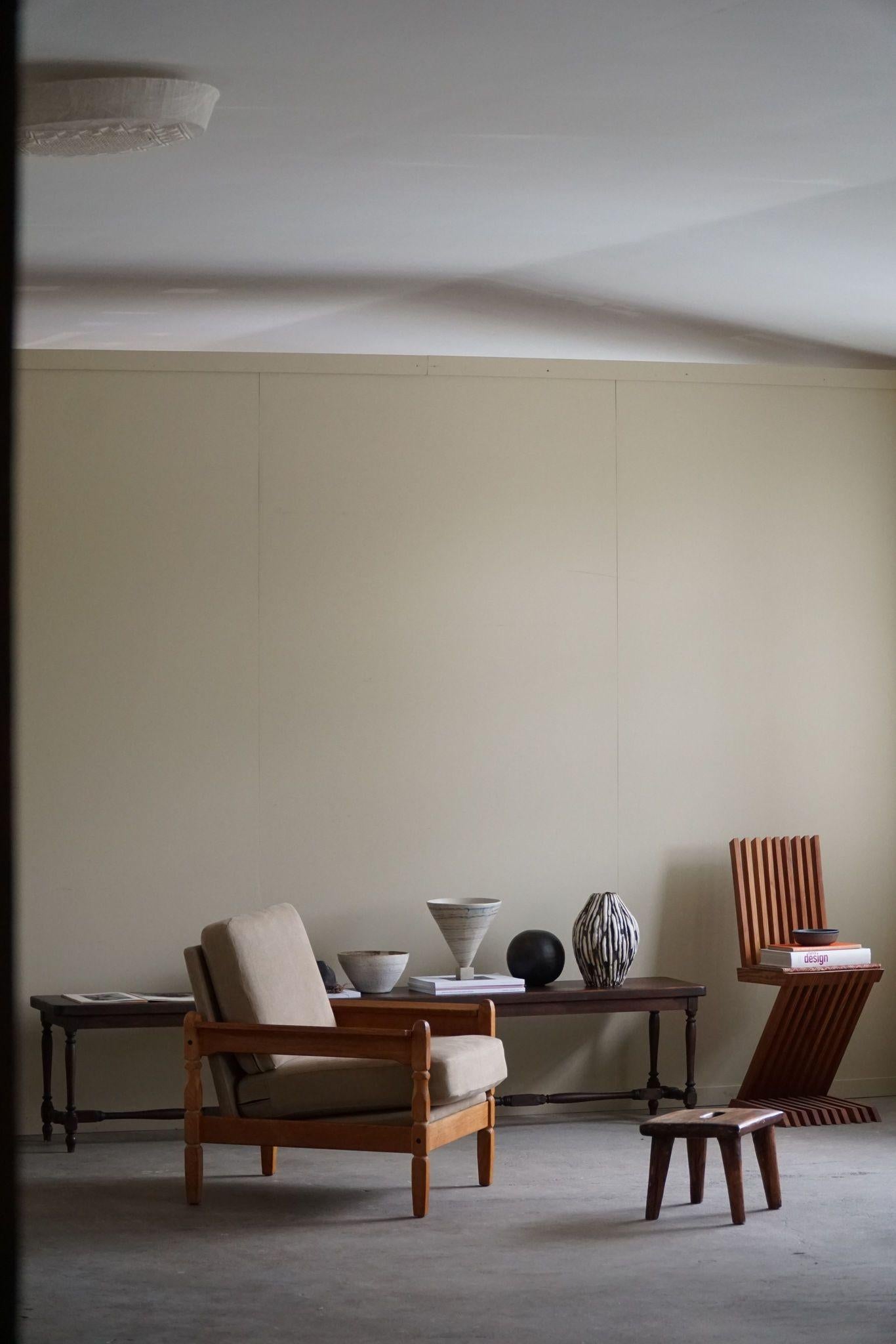 Danish Modern, Pair of Lounge Chairs in Oak & Linen, Henning Kjærnulf, 1960s For Sale 4