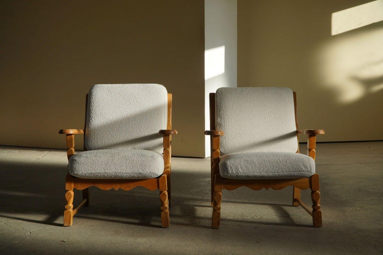 Danish Modern Pair of Lounge Chairs in Oak & Reupholstered in Bouclé, 1960s In Good Condition For Sale In Odense, DK