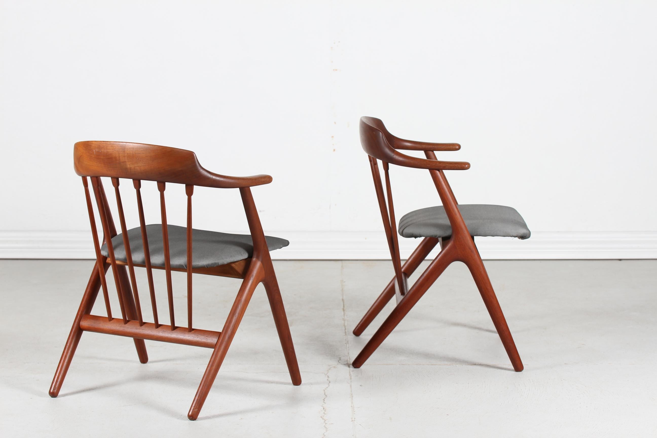 Mid-Century Modern Danish Modern Pair of Teak Armchairs in the Style of Illum Wikkelsø Denmark 1960 For Sale