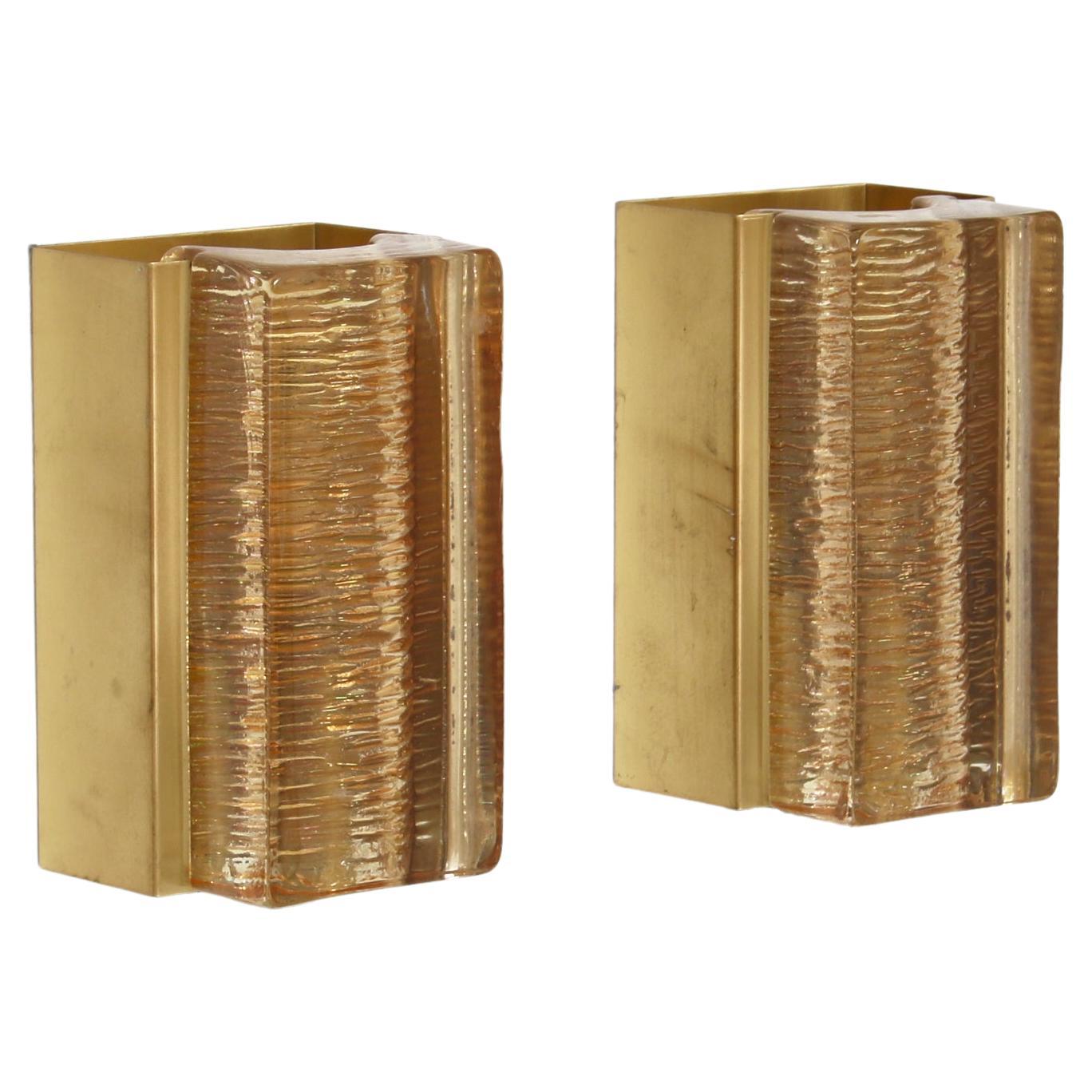 Danish Modern Pair of "Vitrika" Wall Sconces "Aladdin" in Brass and Glass, 1970s For Sale