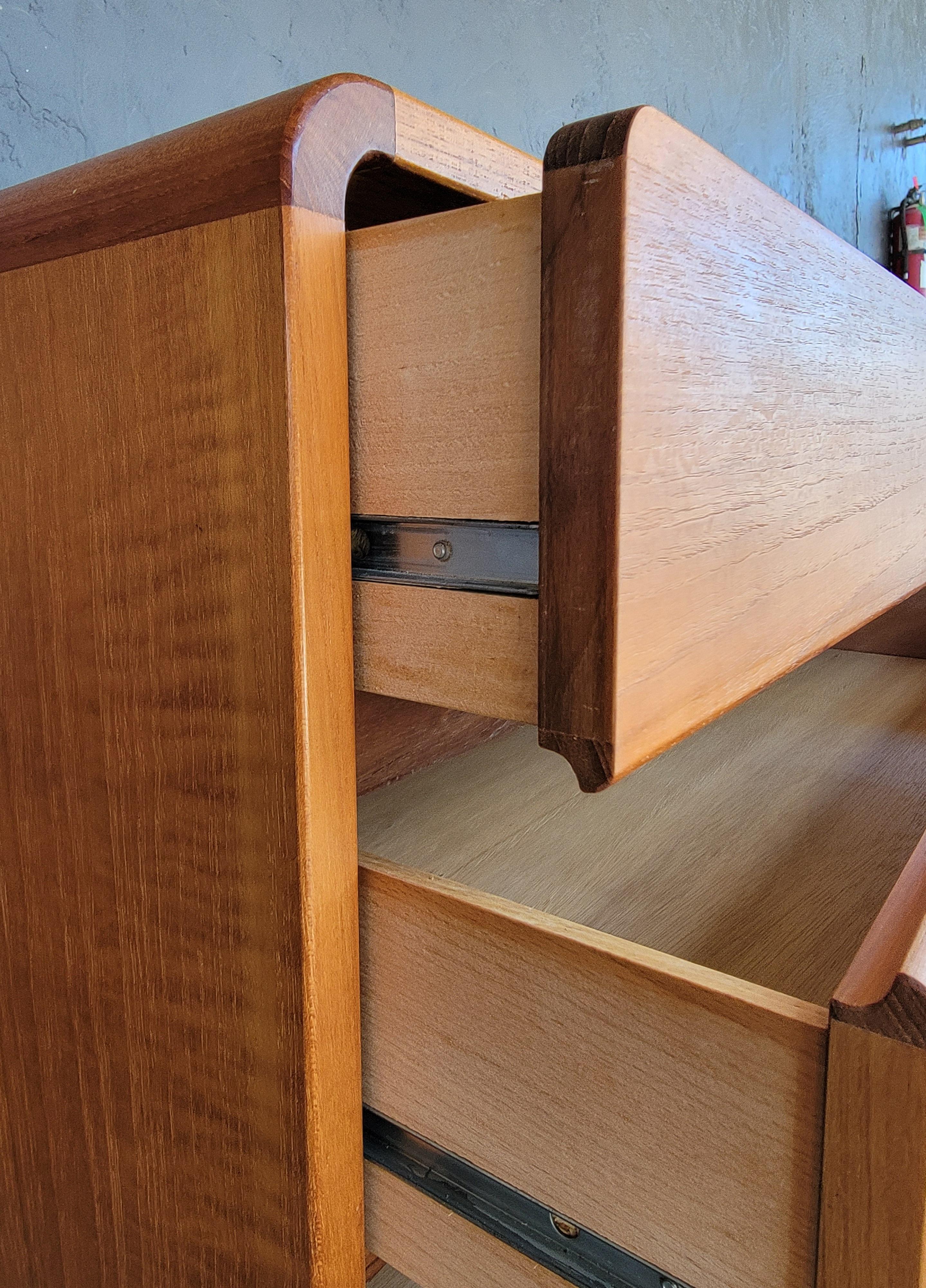 Dänisch Modern PAIR Teak Kommoden im Angebot 2