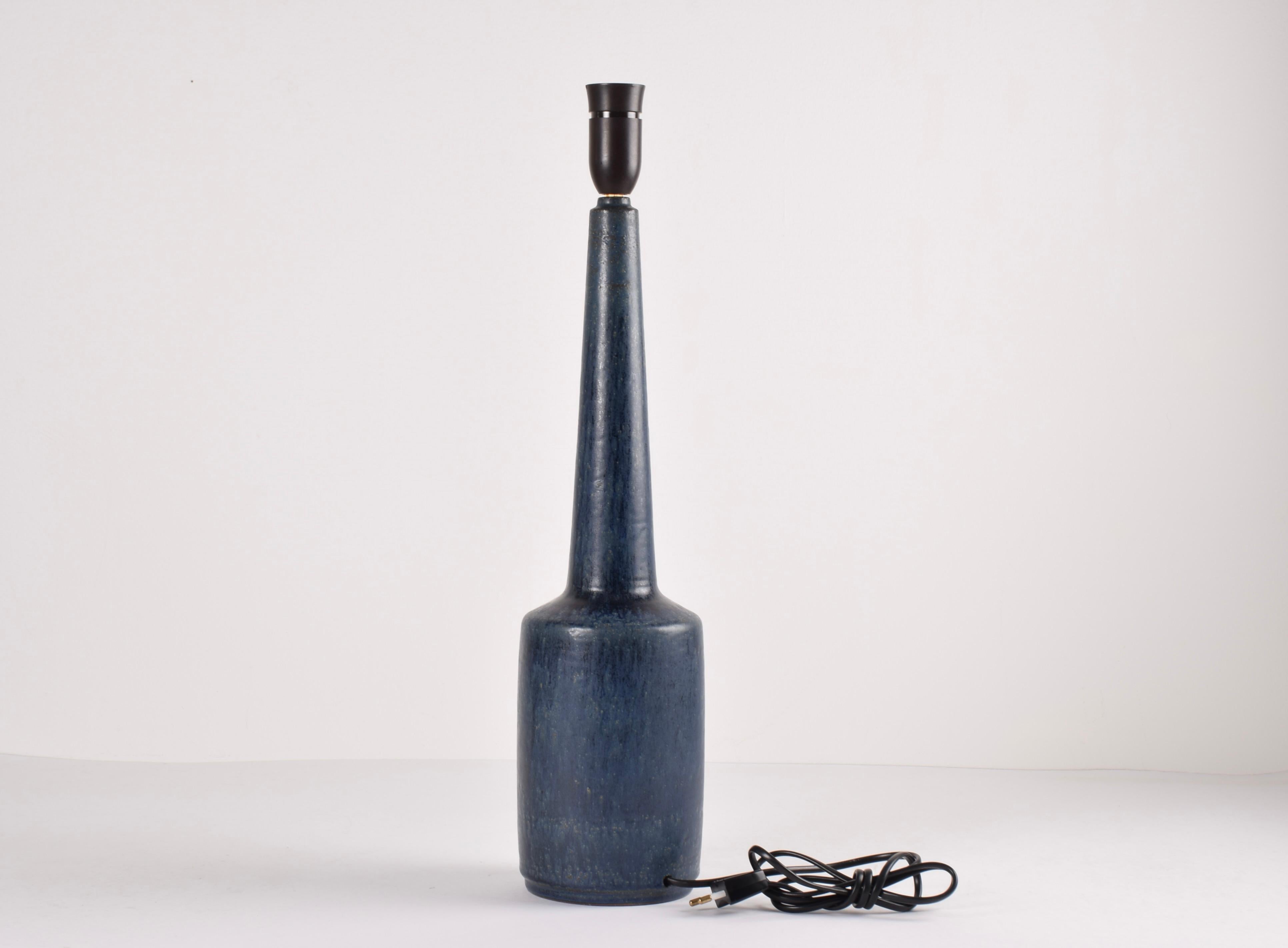 Danish Modern Palshus Very Tall Midnight Blue Table Lamp with Shade, 1960s In Good Condition For Sale In Aarhus C, DK