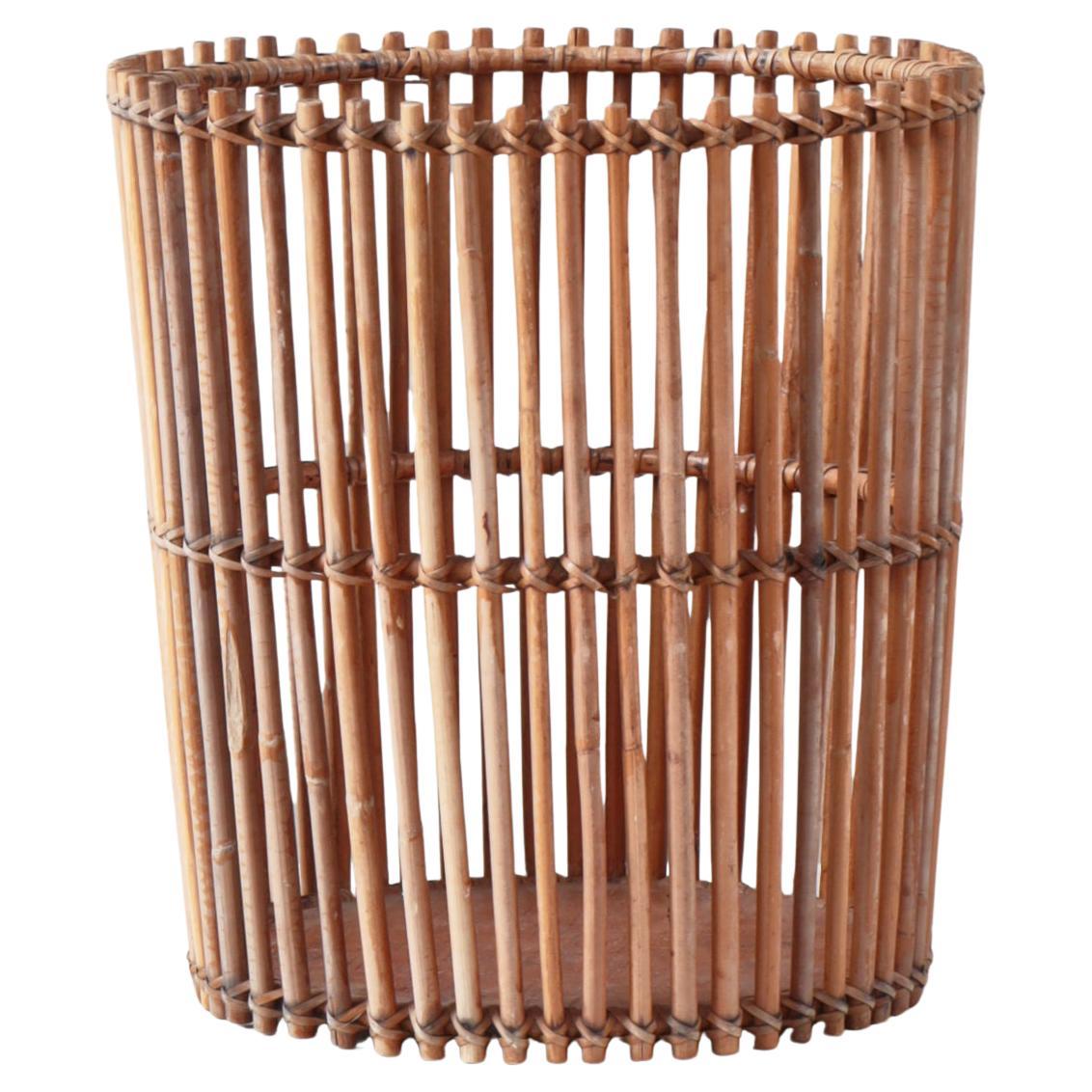 Cestino di carta moderno danese in rattan e canna di Wengler, Copenhagen, anni '30 in vendita