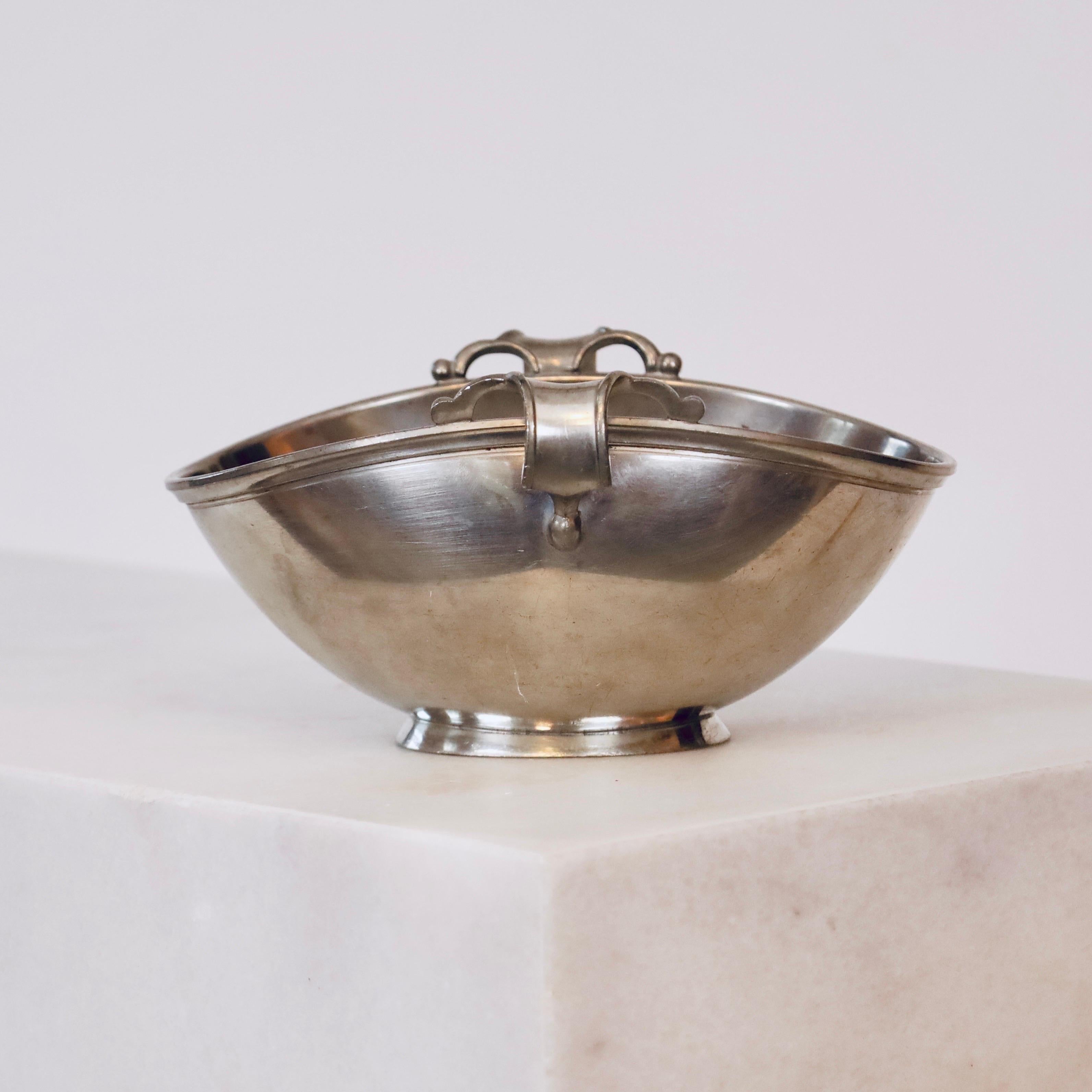 Danish modern pedestal pewter bowl by Just Andersen, 1930s, Denmark For Sale 9