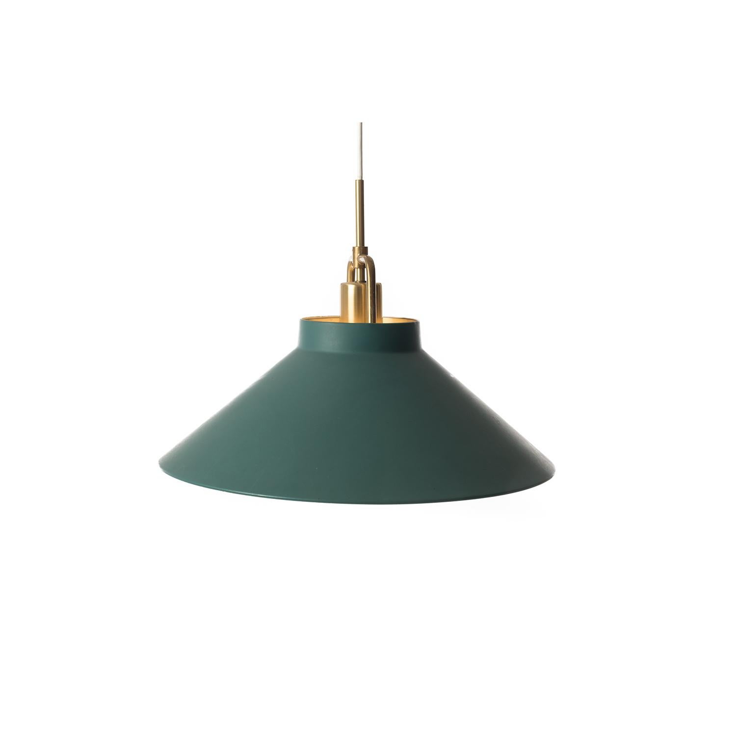 This pendant fixture is a club room classic that could be applied to any number of updated environments, if you don’t have a designated card-playing or puzzle room. Updated with North American wiring and can accommodate a 100 watt bulb. Fixture is