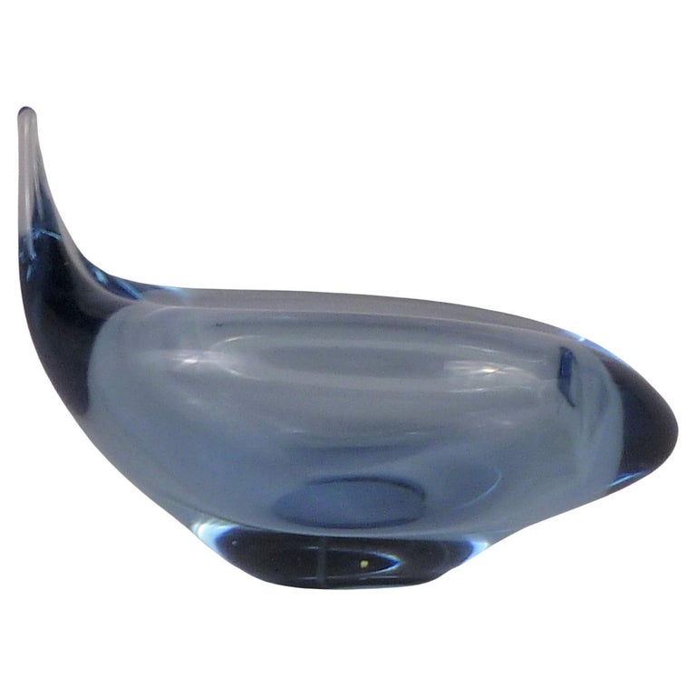 Elegant shaped Danish Modern vessel from the 1950s designed by Per Lutken for the Holmegaard glass factory in Denmark. This asymmetrical handmade teardrop shaped form was part of the Flamingo Series created in the 1950s.
This series was produced in
