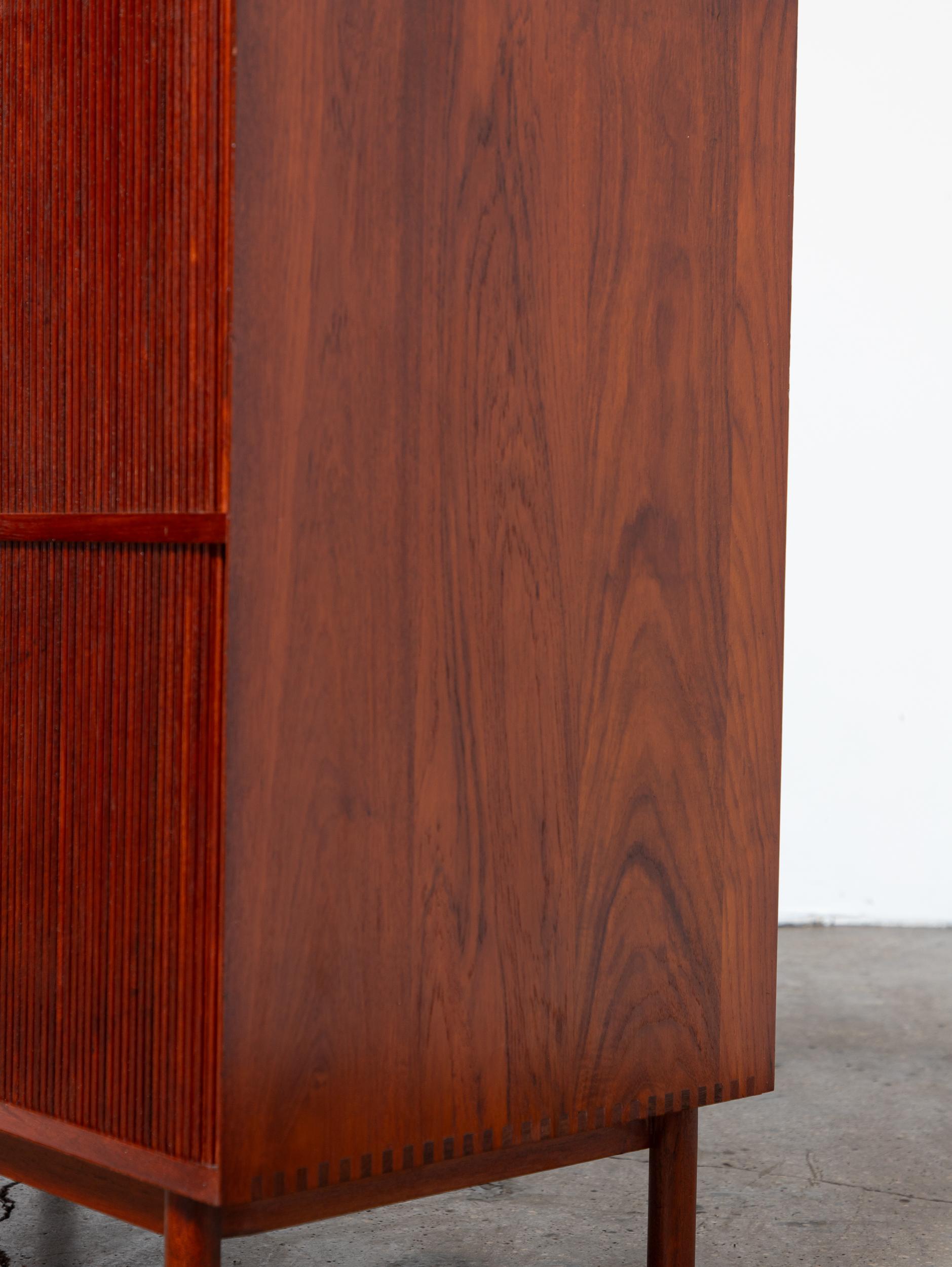 Armoire à rideaux à deux niveaux de style moderne danois Peter Hvidt & Orla Mølgaard-Nielsen en vente 2