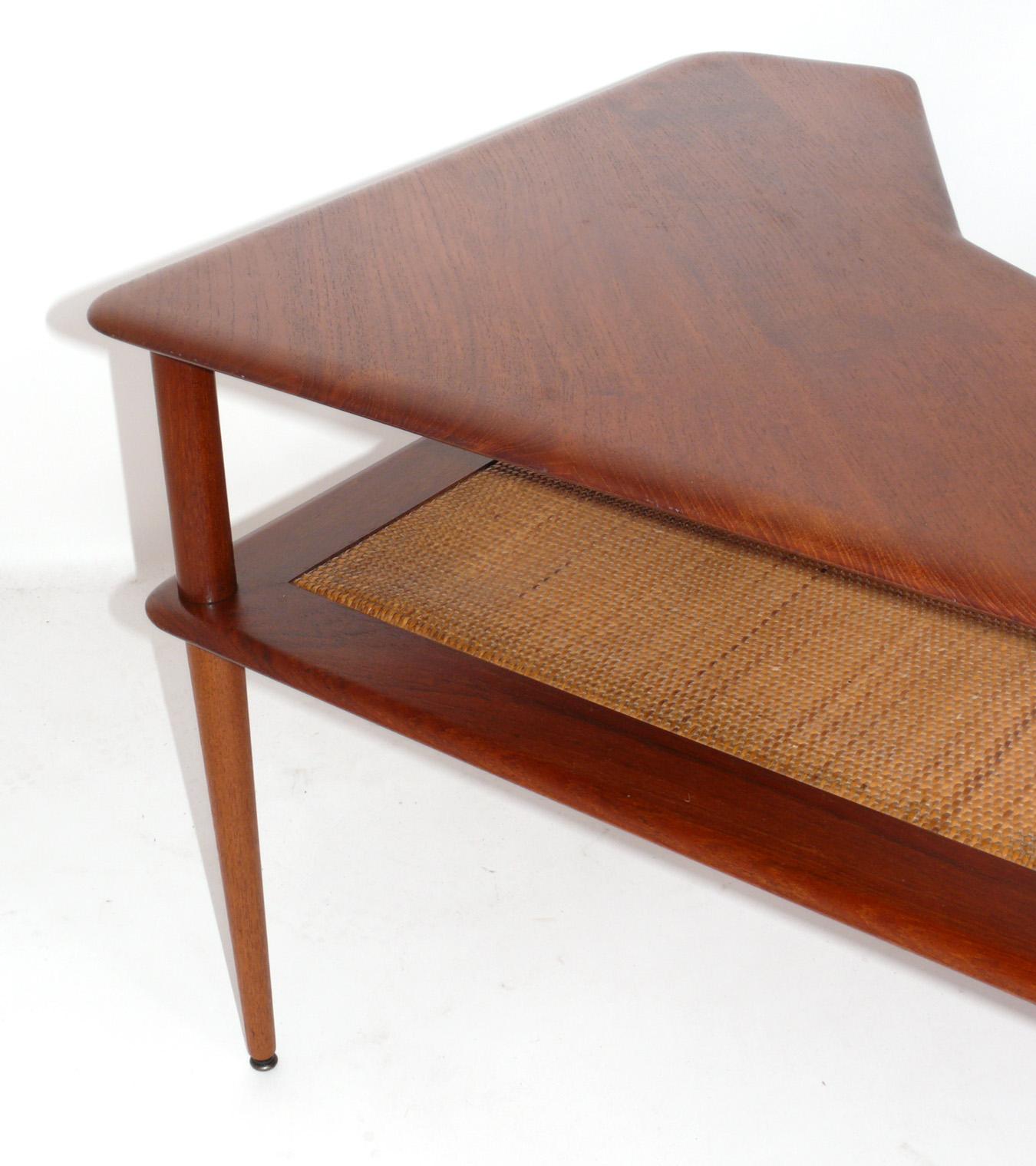 Danish Modern Peter Hvidt Teak and Cane End Table In Good Condition For Sale In Atlanta, GA