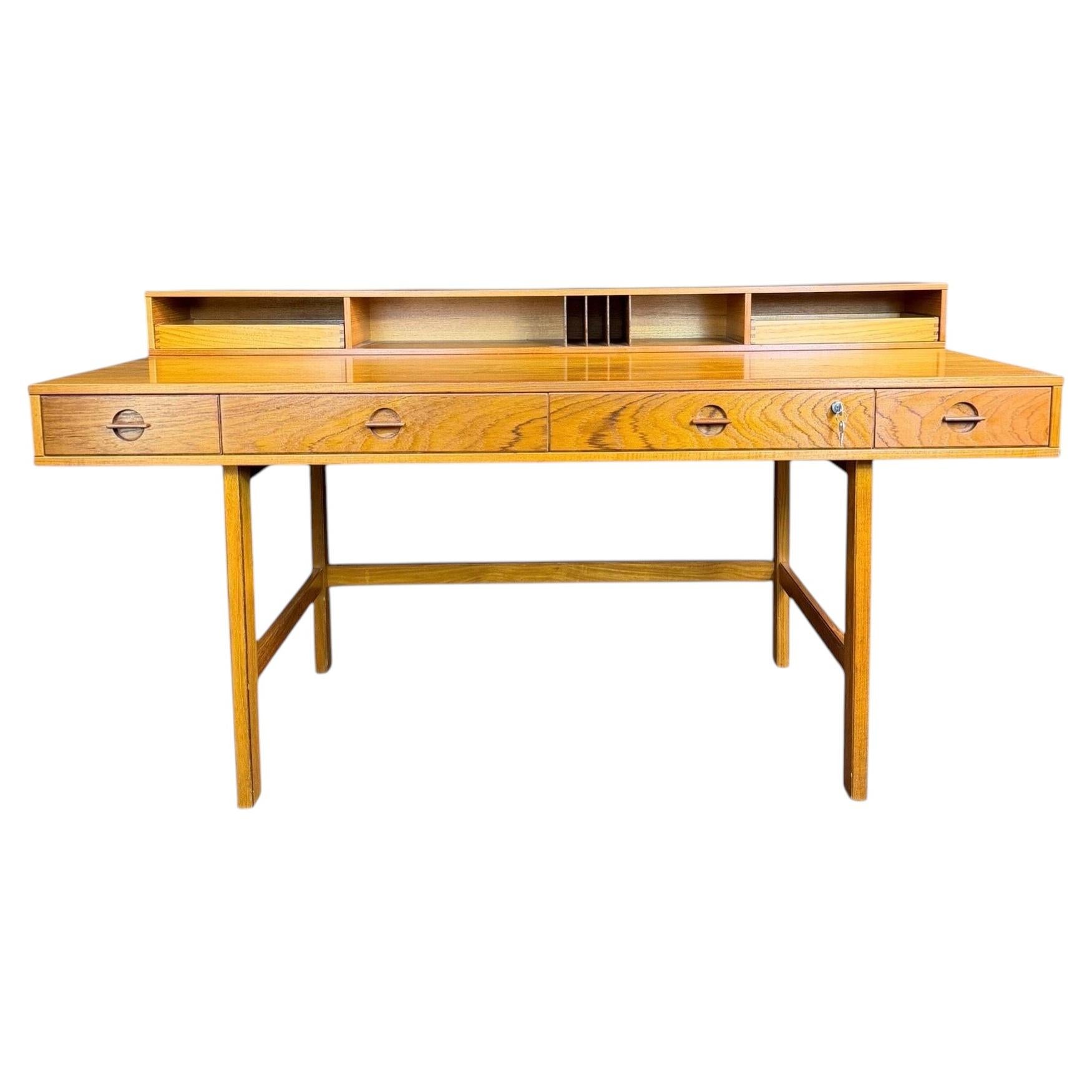 Scrivania moderna danese Peter Løvig Nielsen con piano ribaltabile in teak