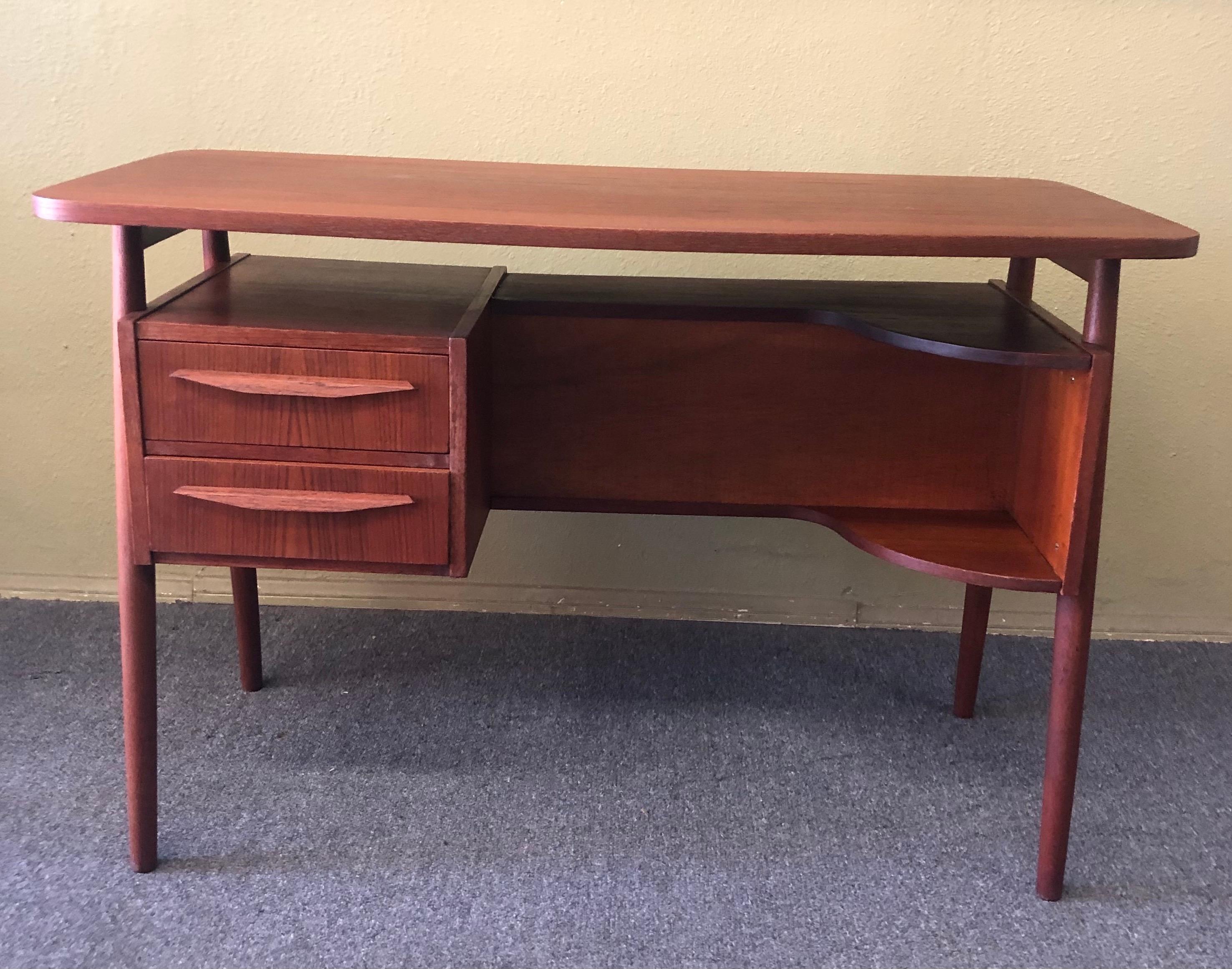 Danish Modern Petite Teak Desk by Gunnar Nielsen for Tibergaard In Good Condition In San Diego, CA