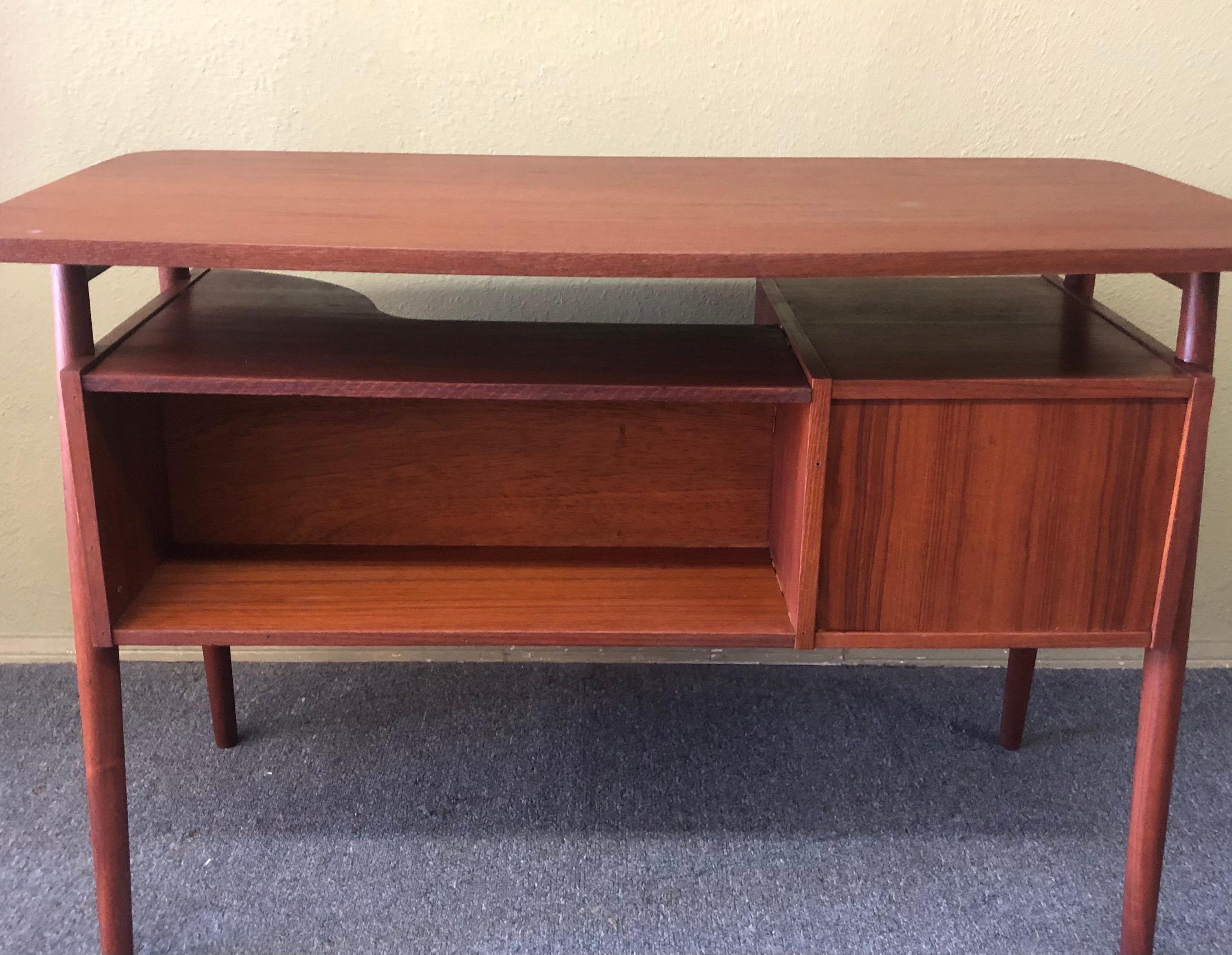 Danish Modern Petite Teak Desk by Gunnar Nielsen for Tibergaard 3