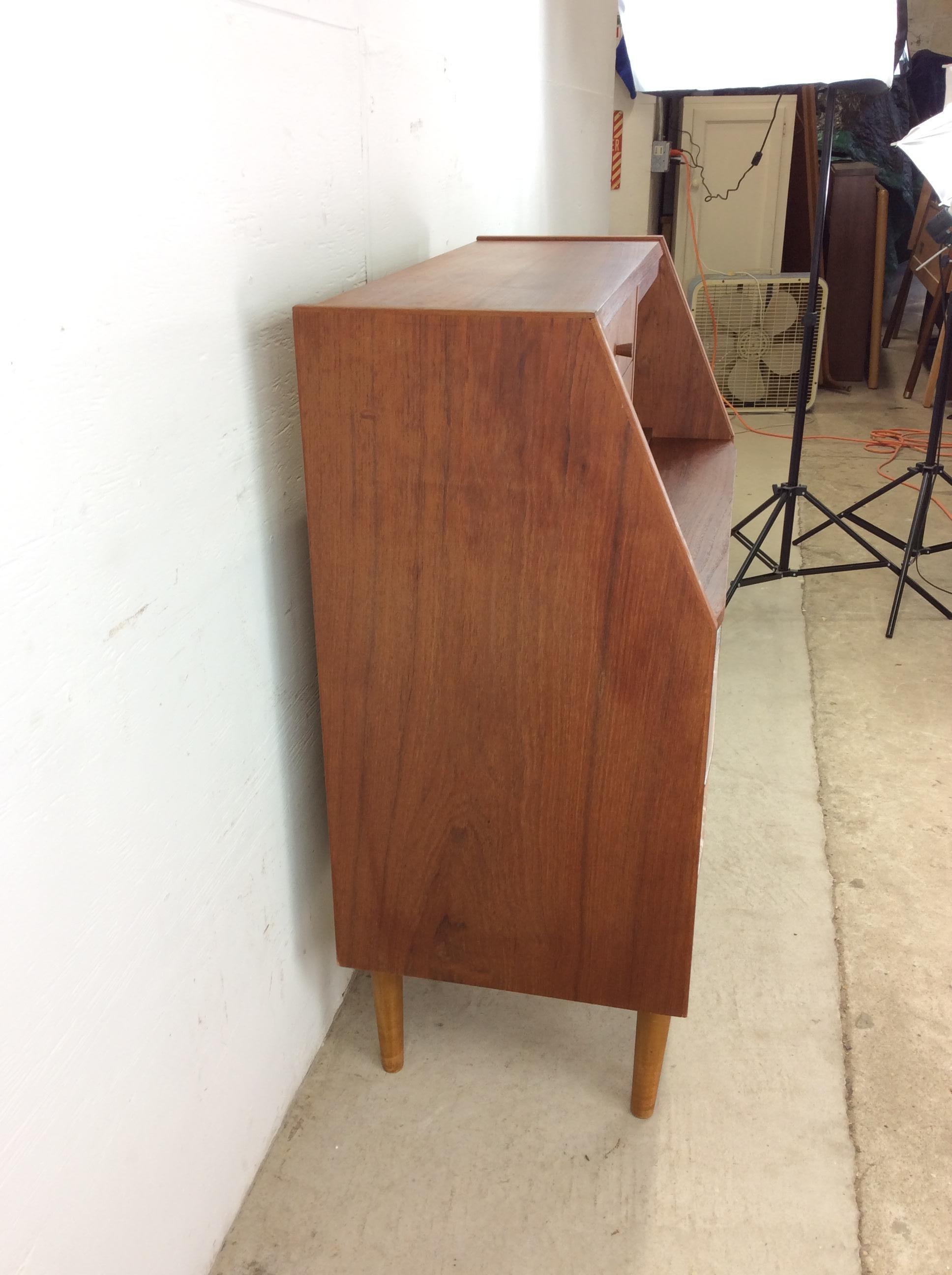 Danish Modern Petite Vanity with Draw Leaf and Mirrored Tray For Sale 4