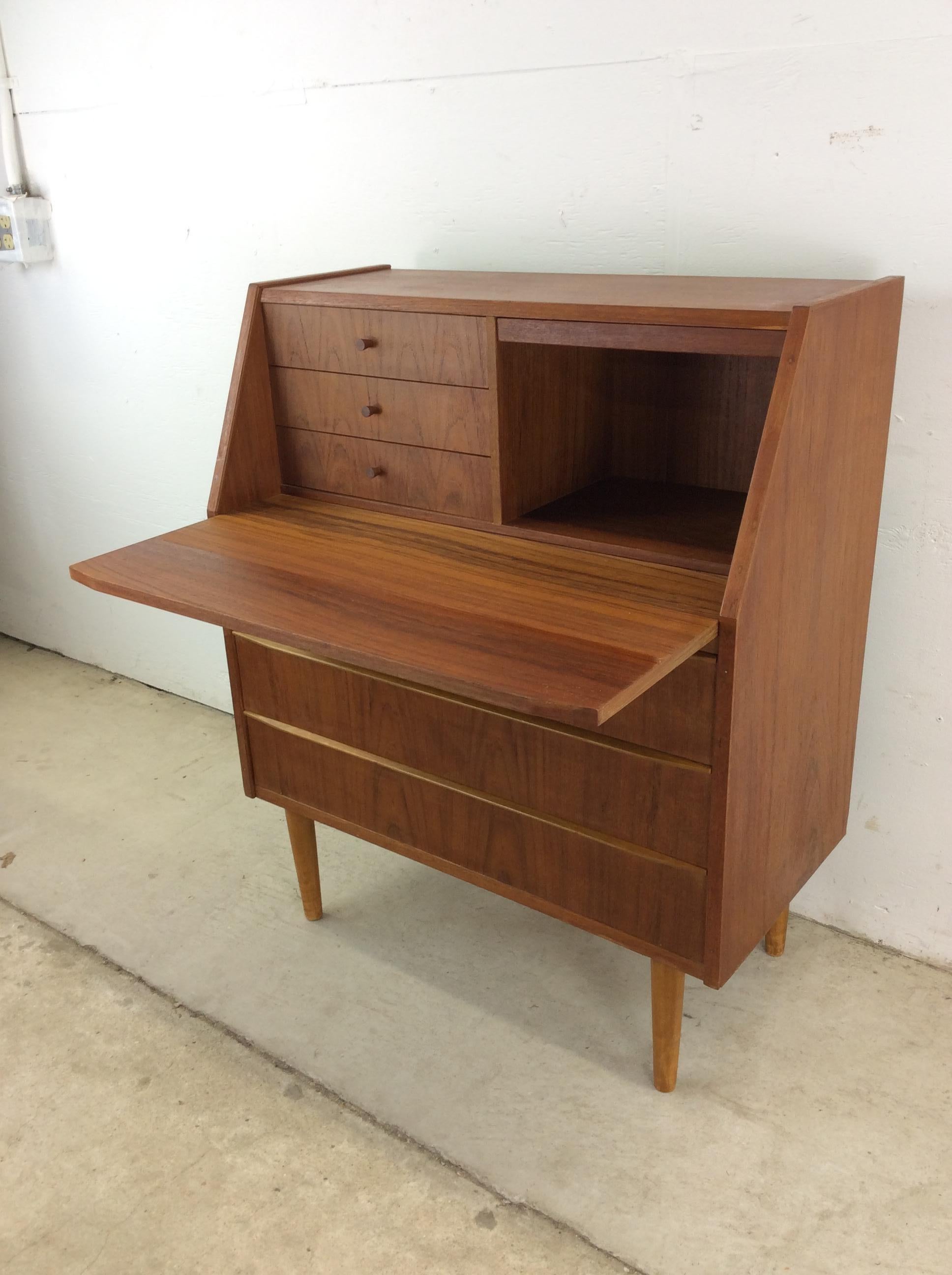 Danish Modern Petite Vanity with Draw Leaf and Mirrored Tray For Sale 13