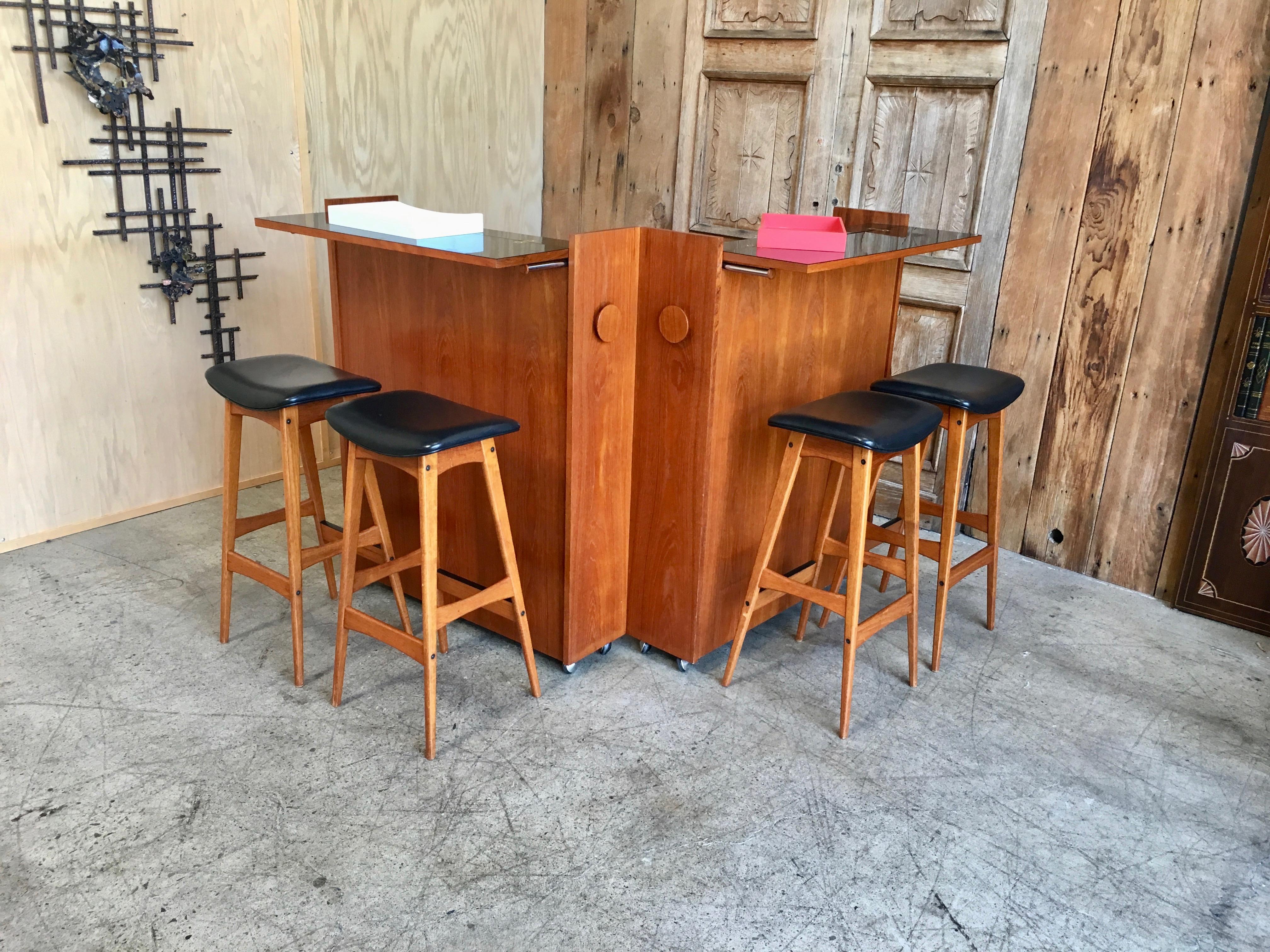 Danish Modern Portable Bar with Four Stools by Johannes Andersen 3
