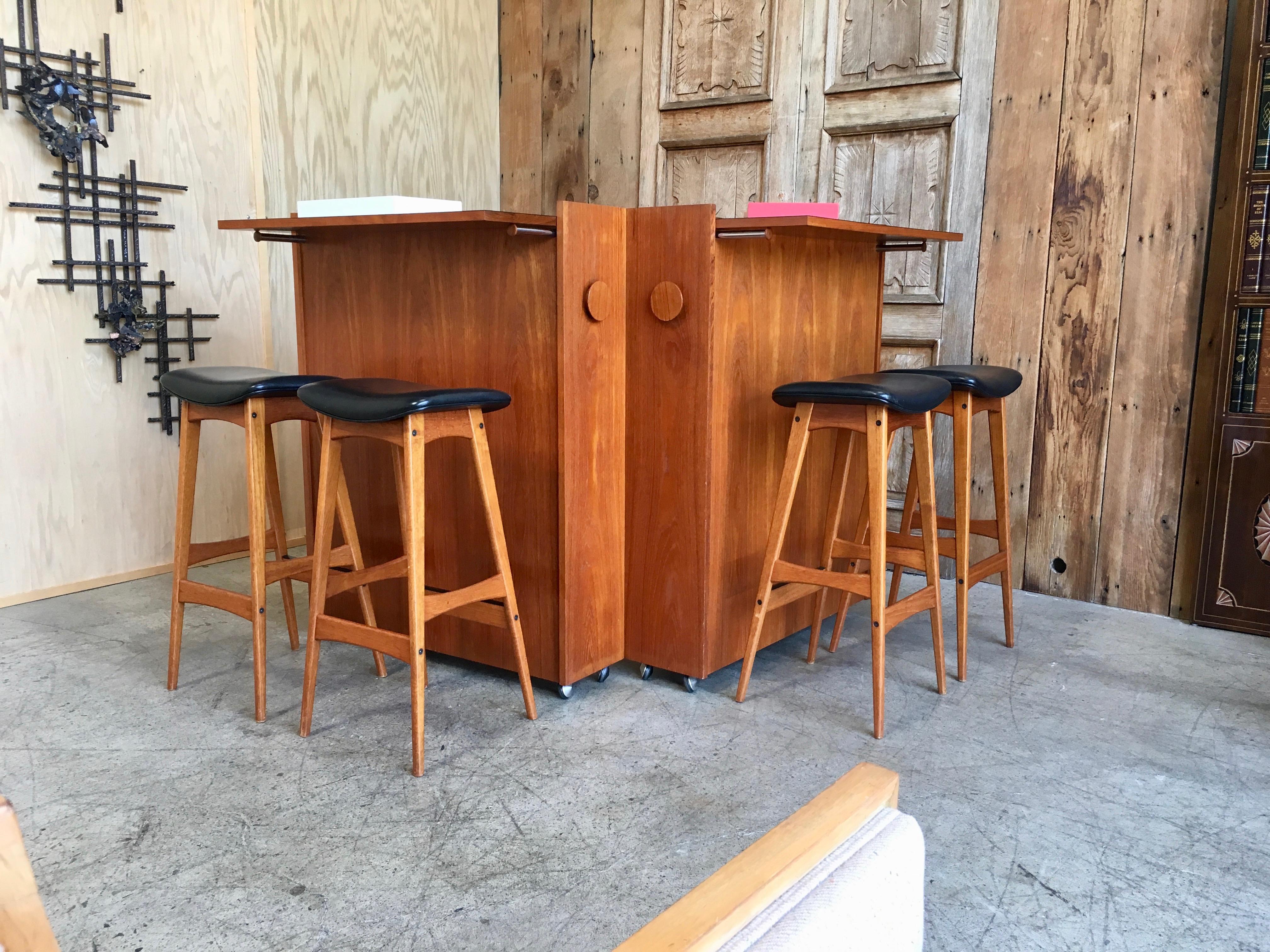 Danish Modern Portable Bar with Four Stools by Johannes Andersen 4