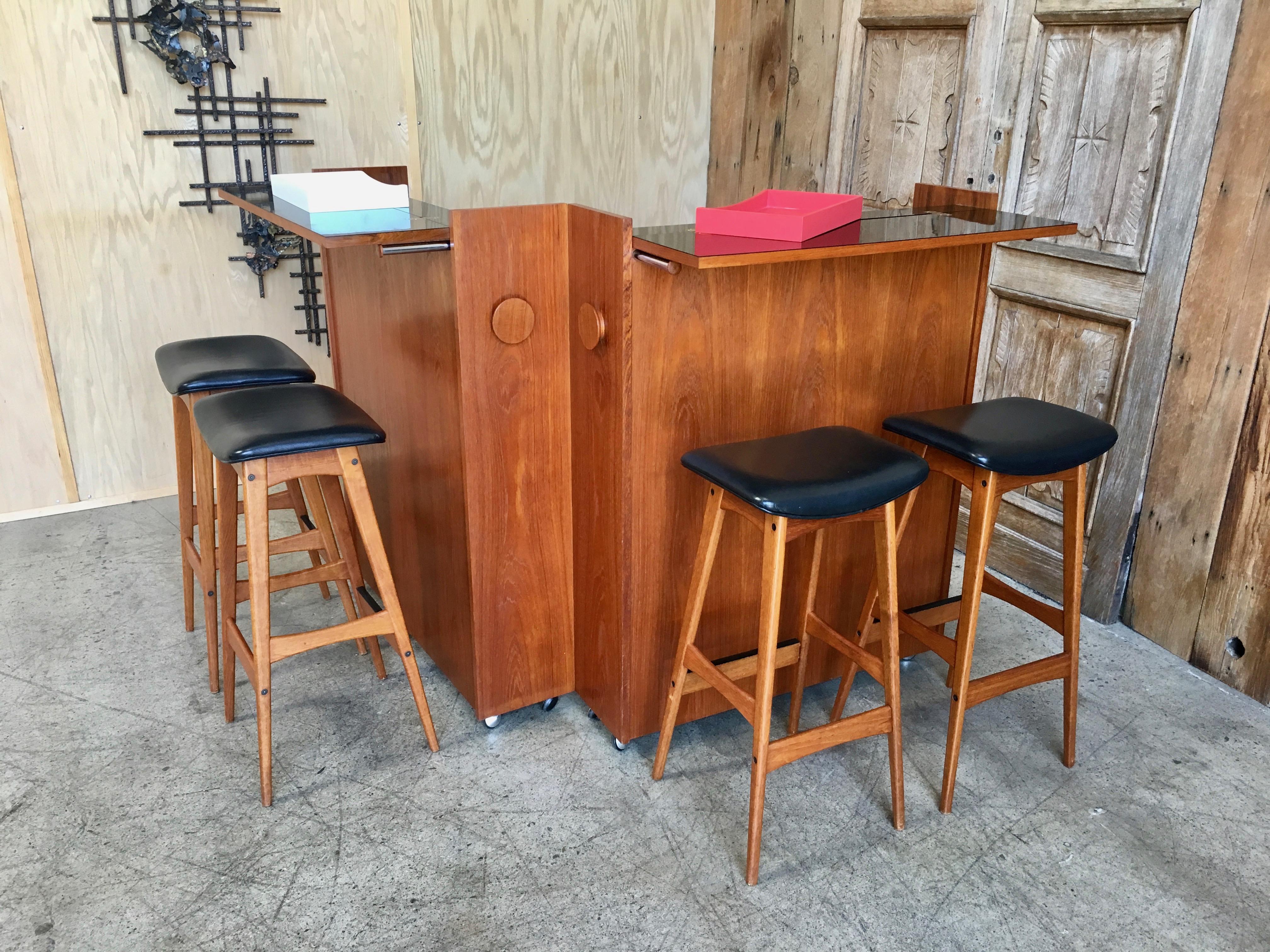 Danish Modern Portable Bar with Four Stools by Johannes Andersen 5