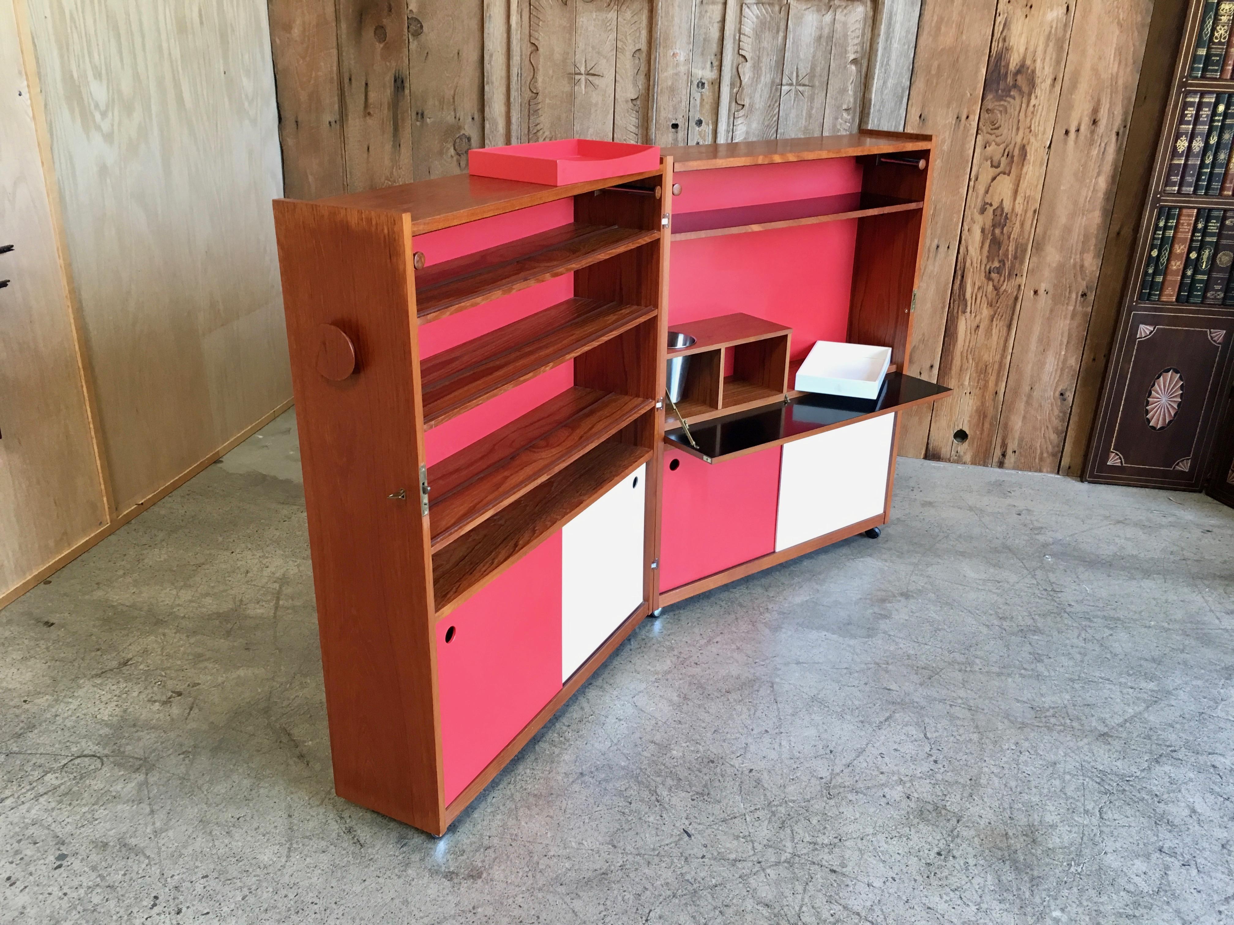 Danish Modern Portable Bar with Four Stools by Johannes Andersen In Good Condition In Denton, TX