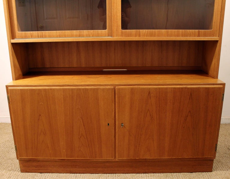 Danish Modern Poul Hundevad HU Teak China Hutch at 1stdibs