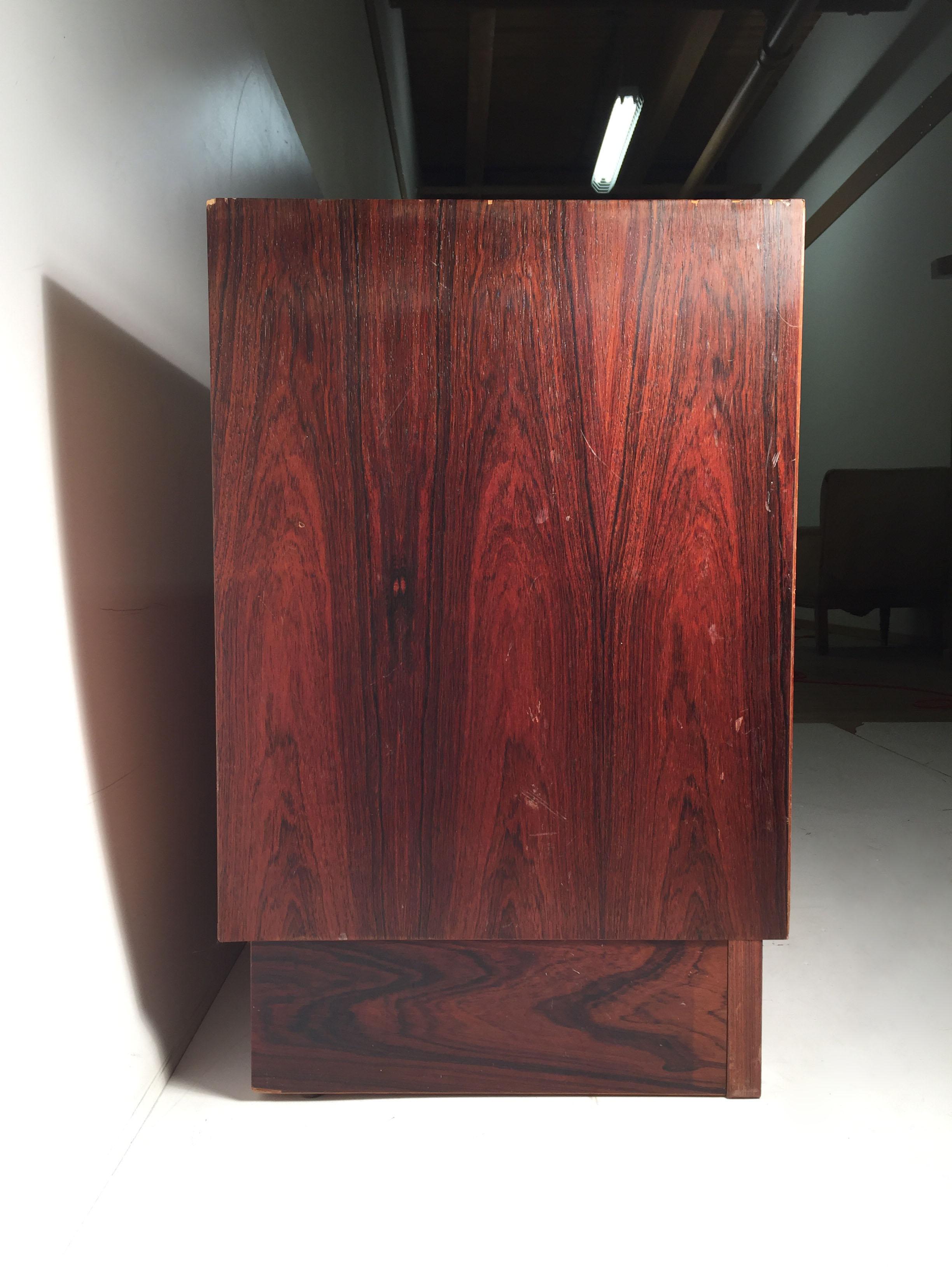 Danish Modern Signed Poul Hundevad Rosewood Dresser Sideboard For Sale 6