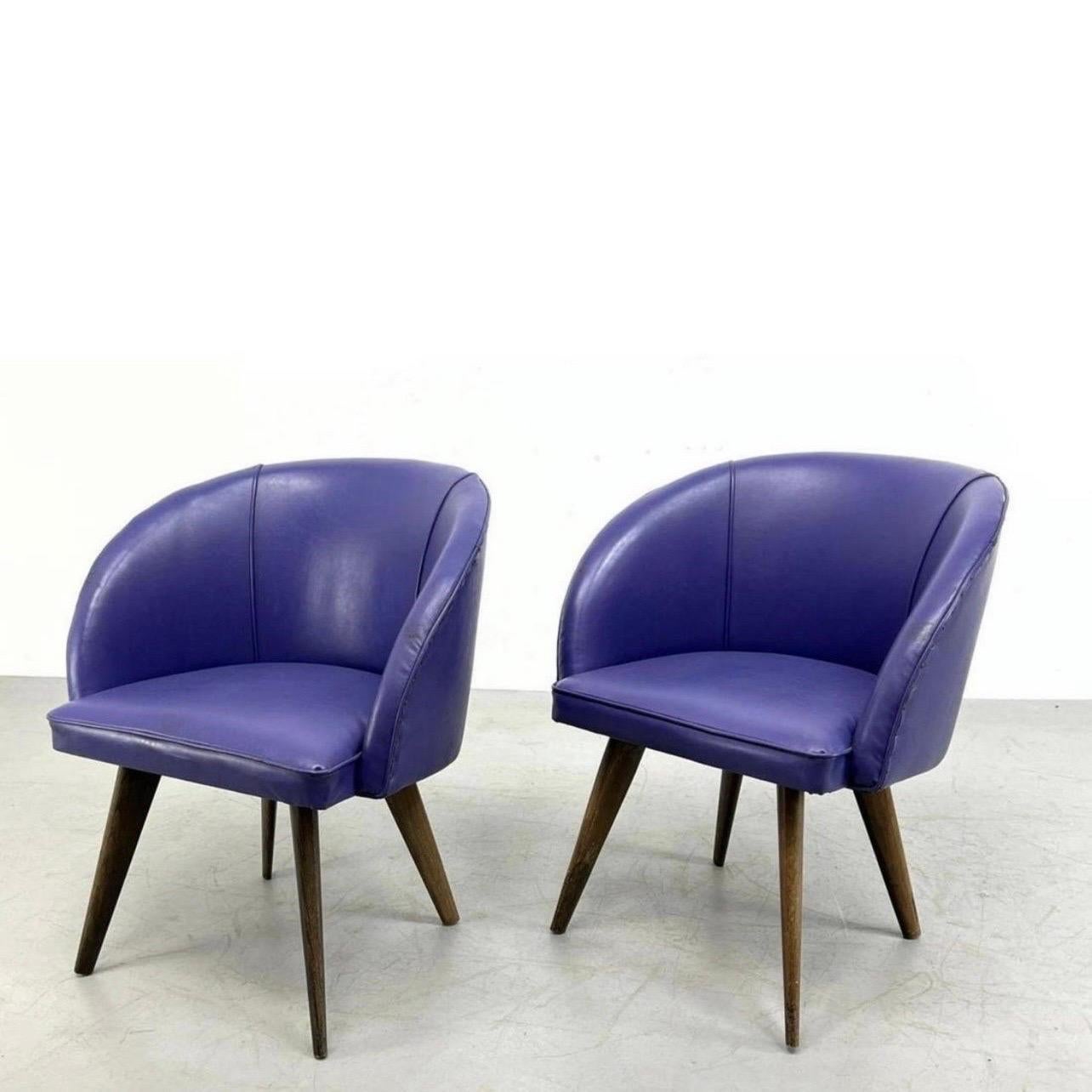 Danish Modern Purple Upholstered Barrel Tub Chairs - a Pair In Good Condition For Sale In Charleston, SC